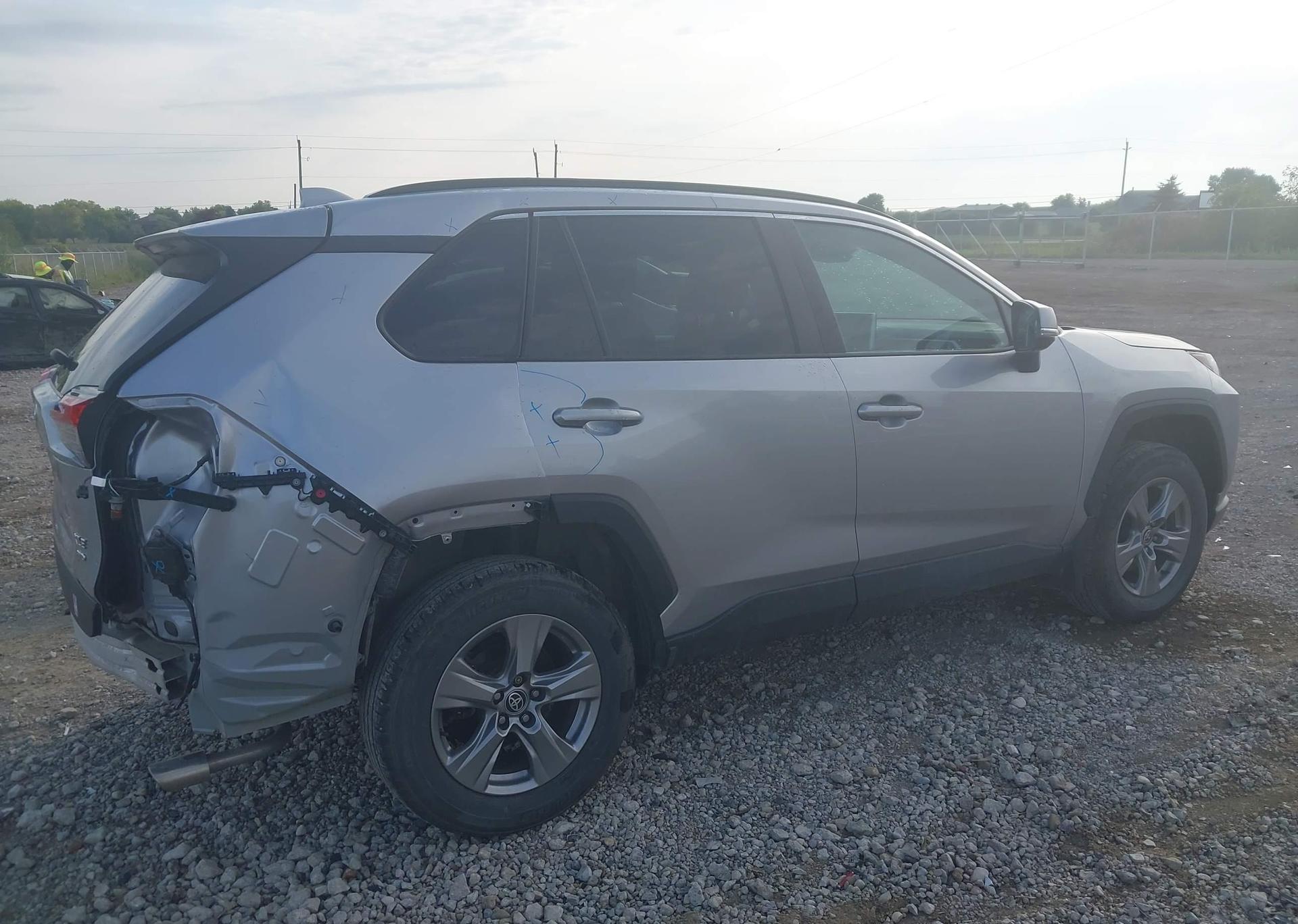 2023 TOYOTA RAV4 XLE