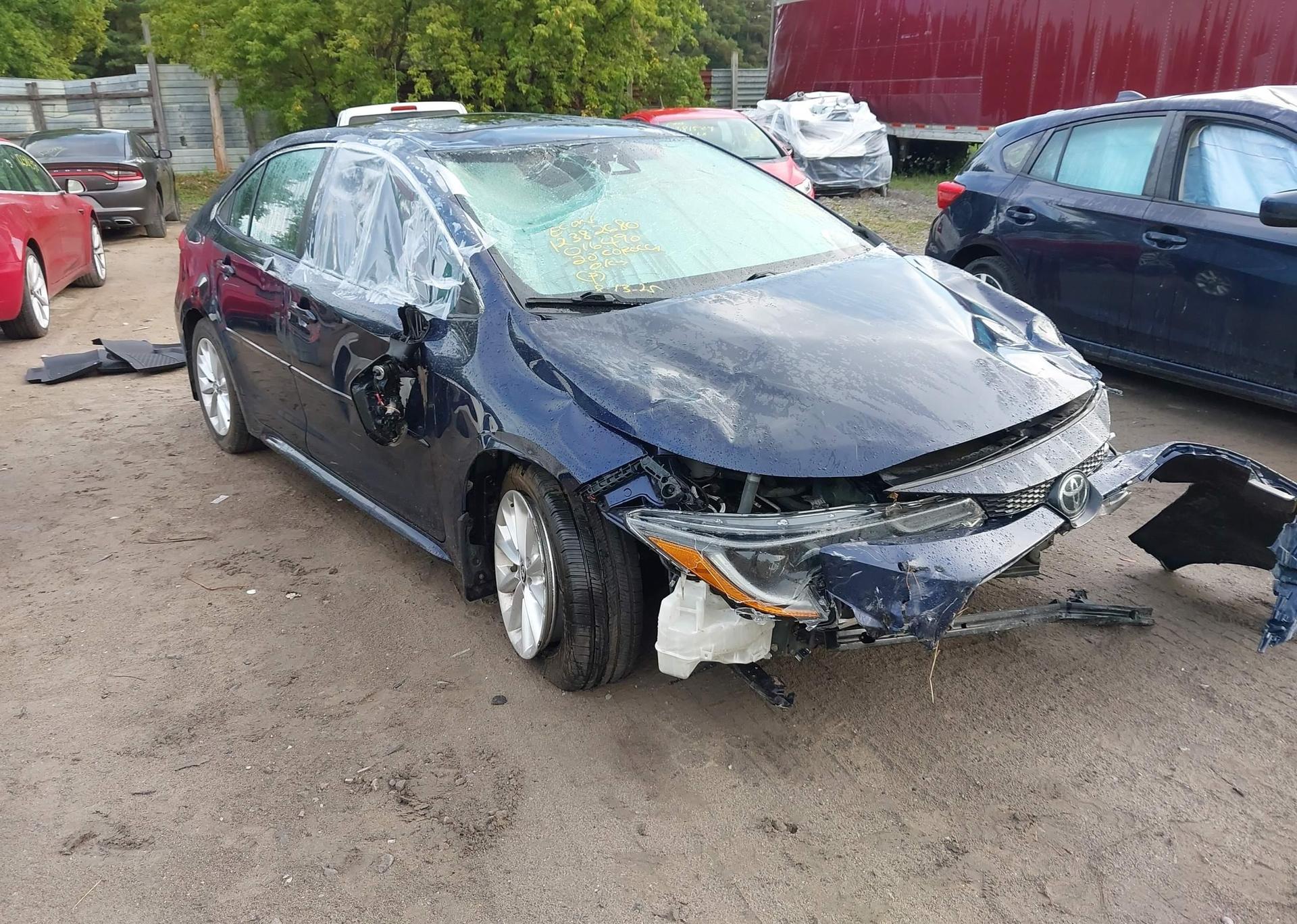 2020 TOYOTA Corolla XLE