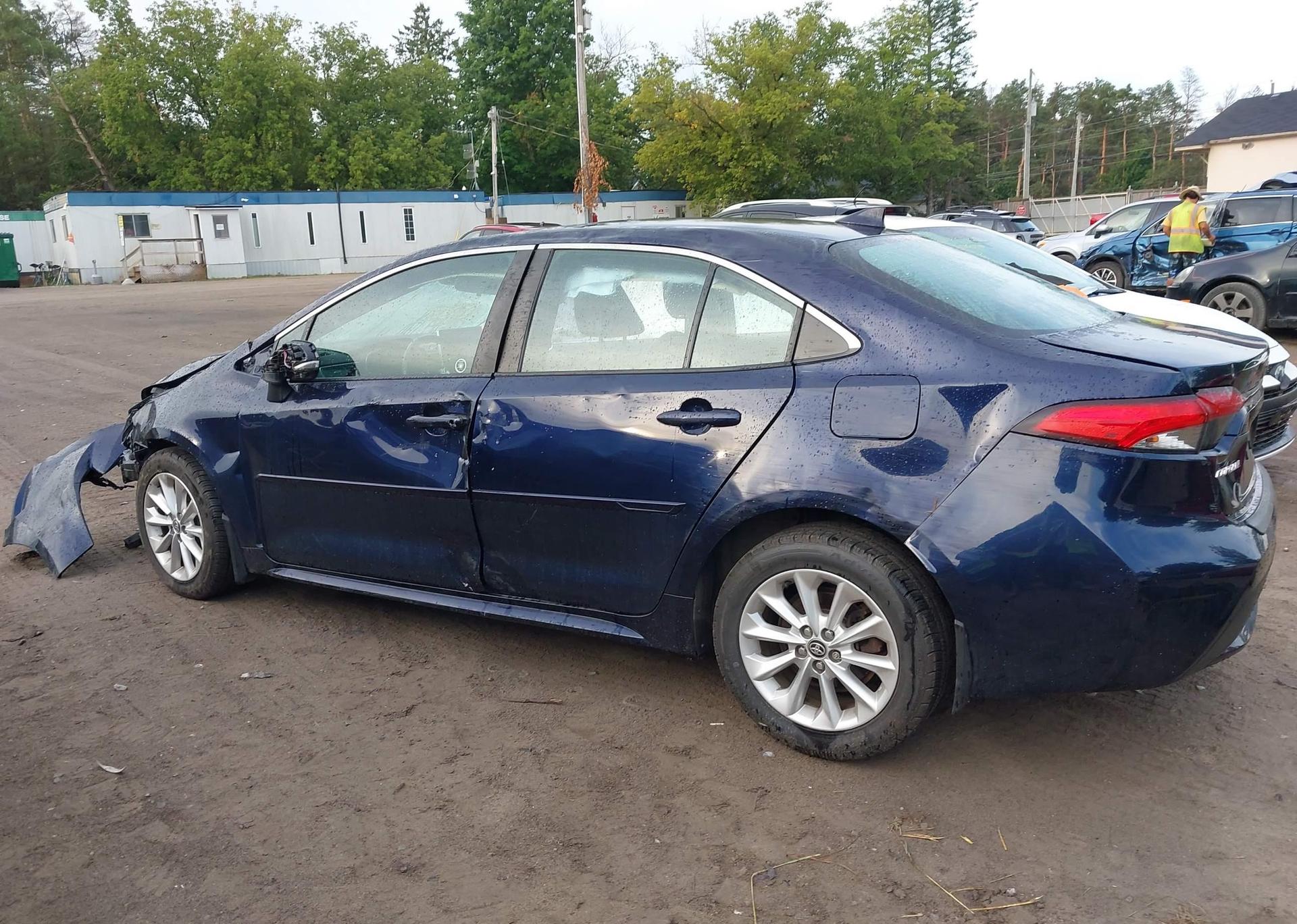 2020 TOYOTA Corolla XLE