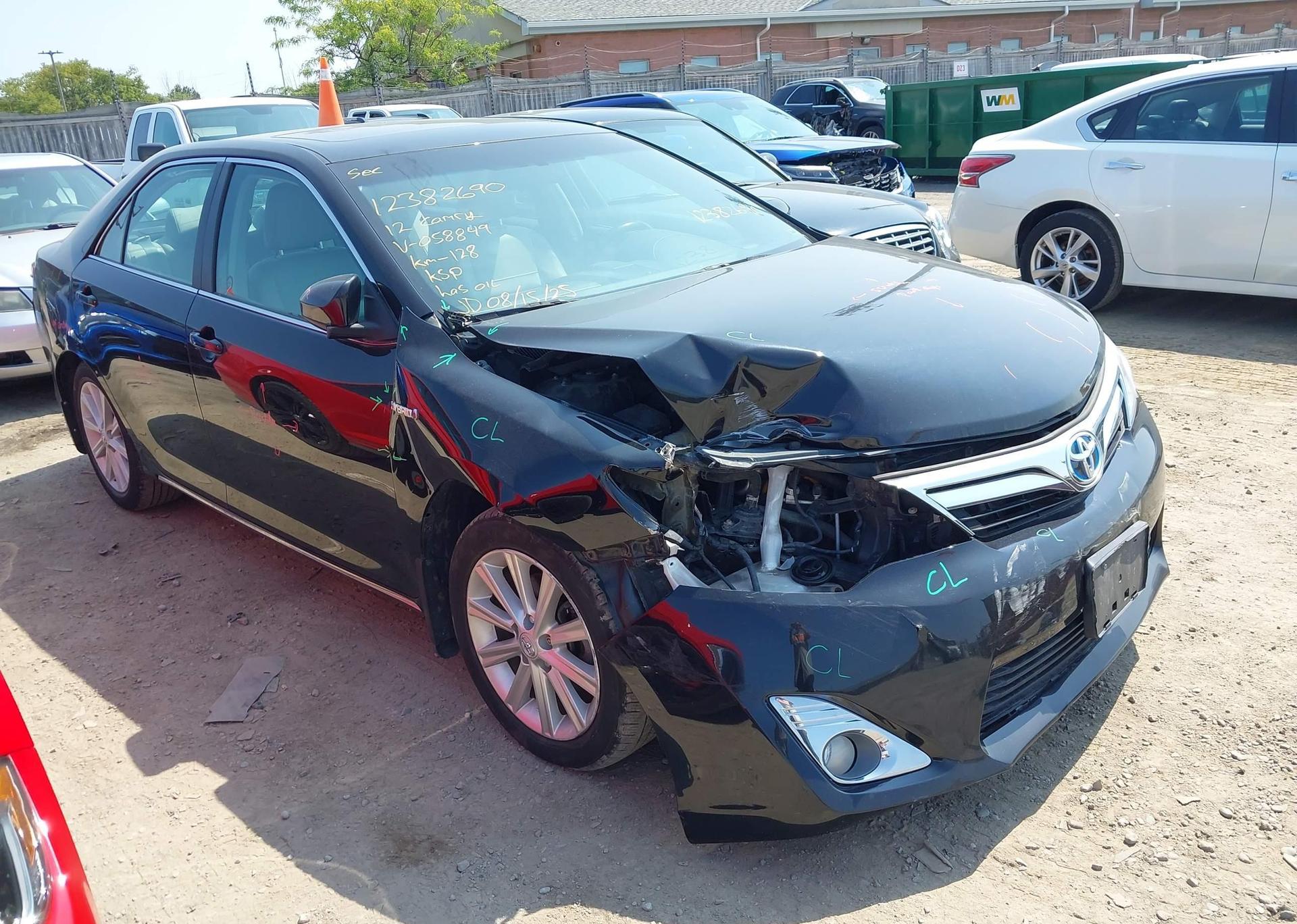 2012 TOYOTA CAMRY HYBRID XLE