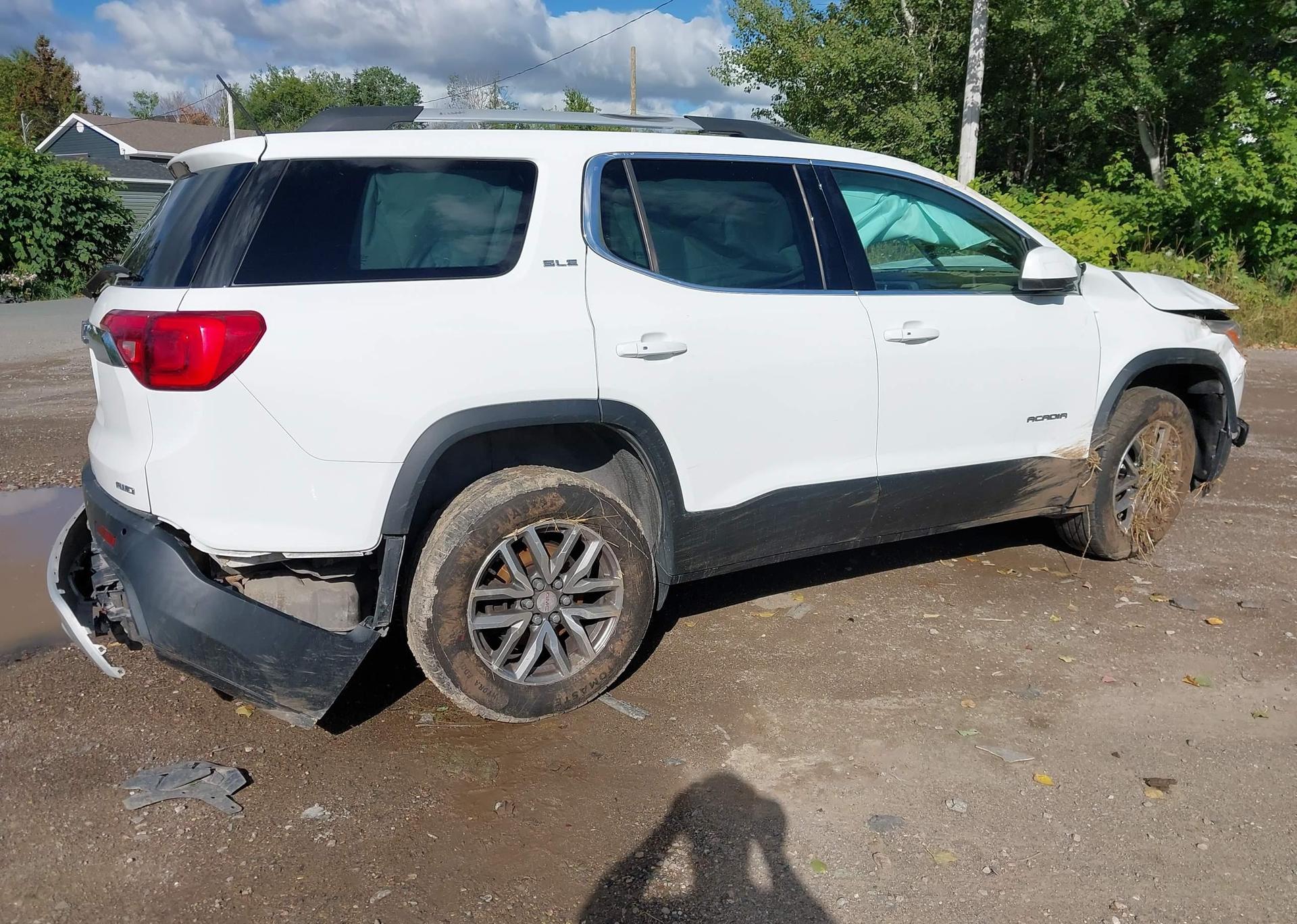 2017 GMC ACADIA SLE-2