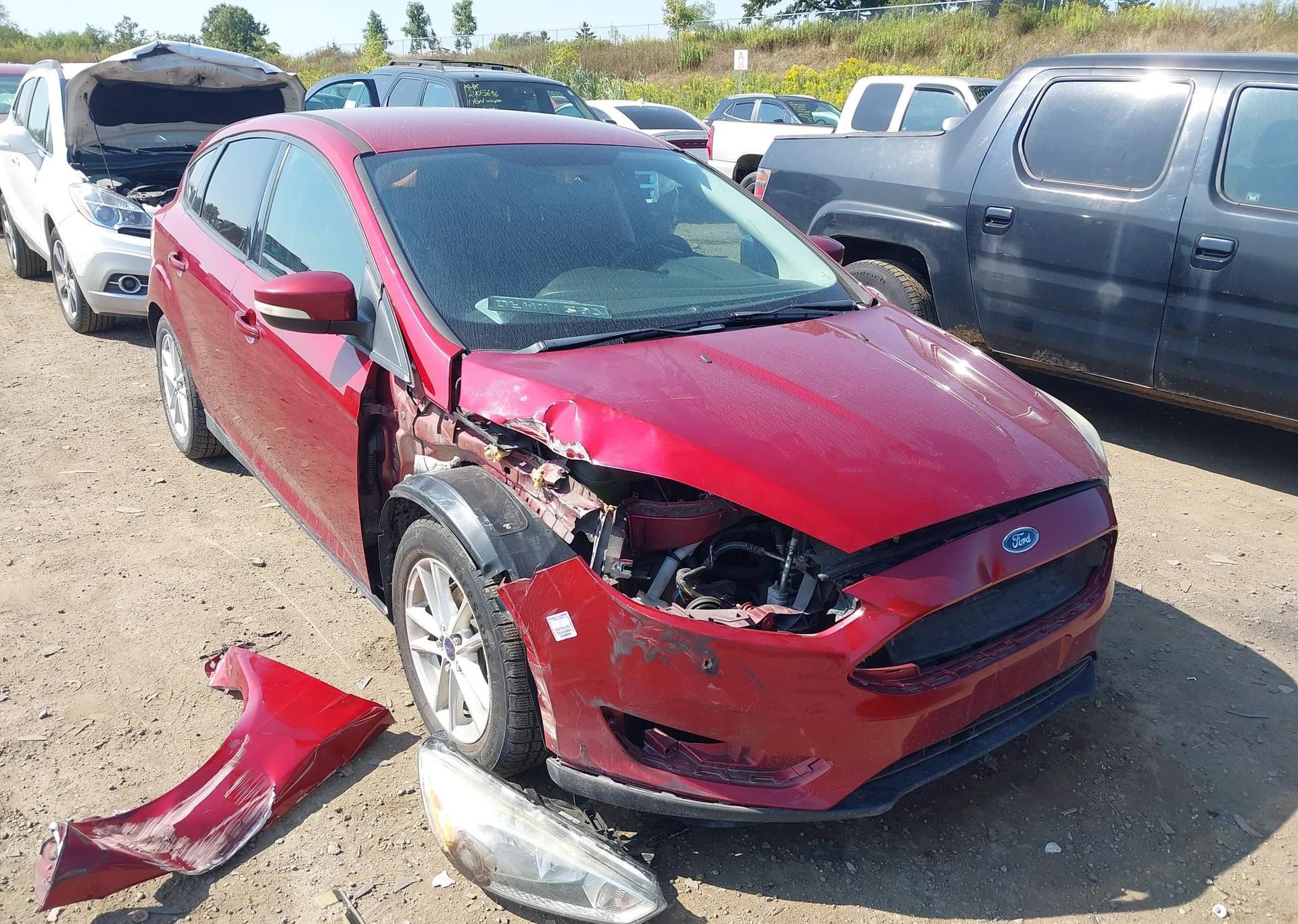 2015 FORD FOCUS SE