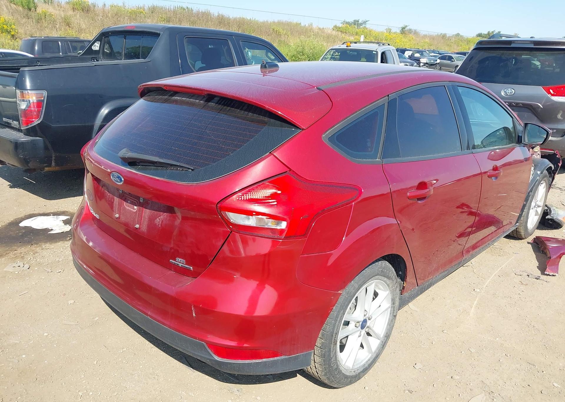 2015 FORD FOCUS SE