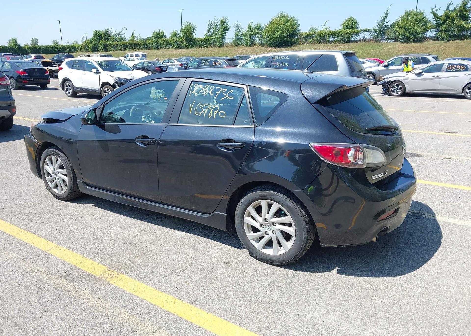 2012 MAZDA 3 I