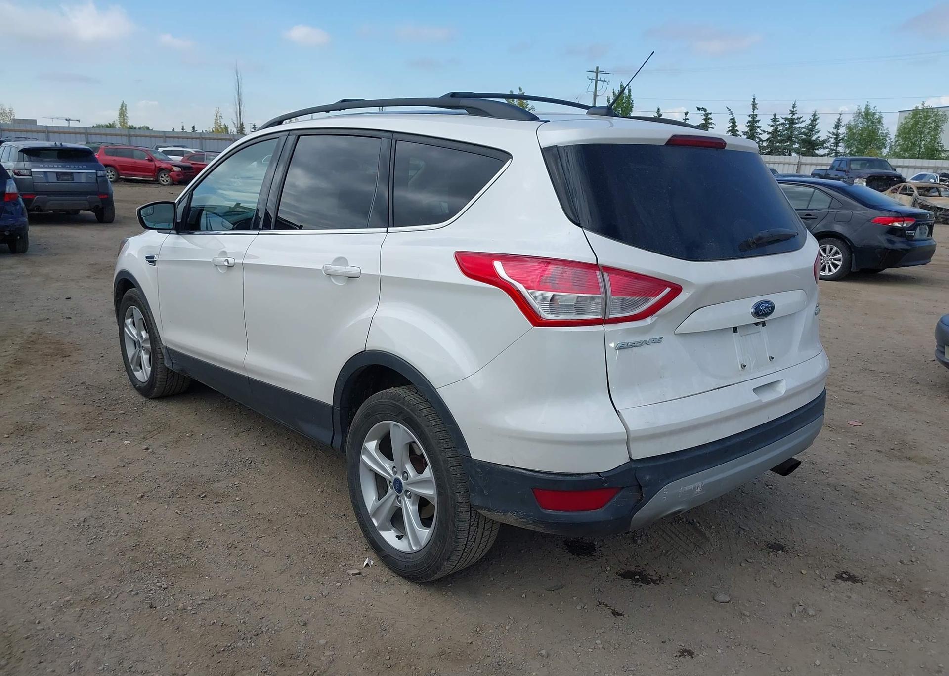 2015 FORD ESCAPE SE
