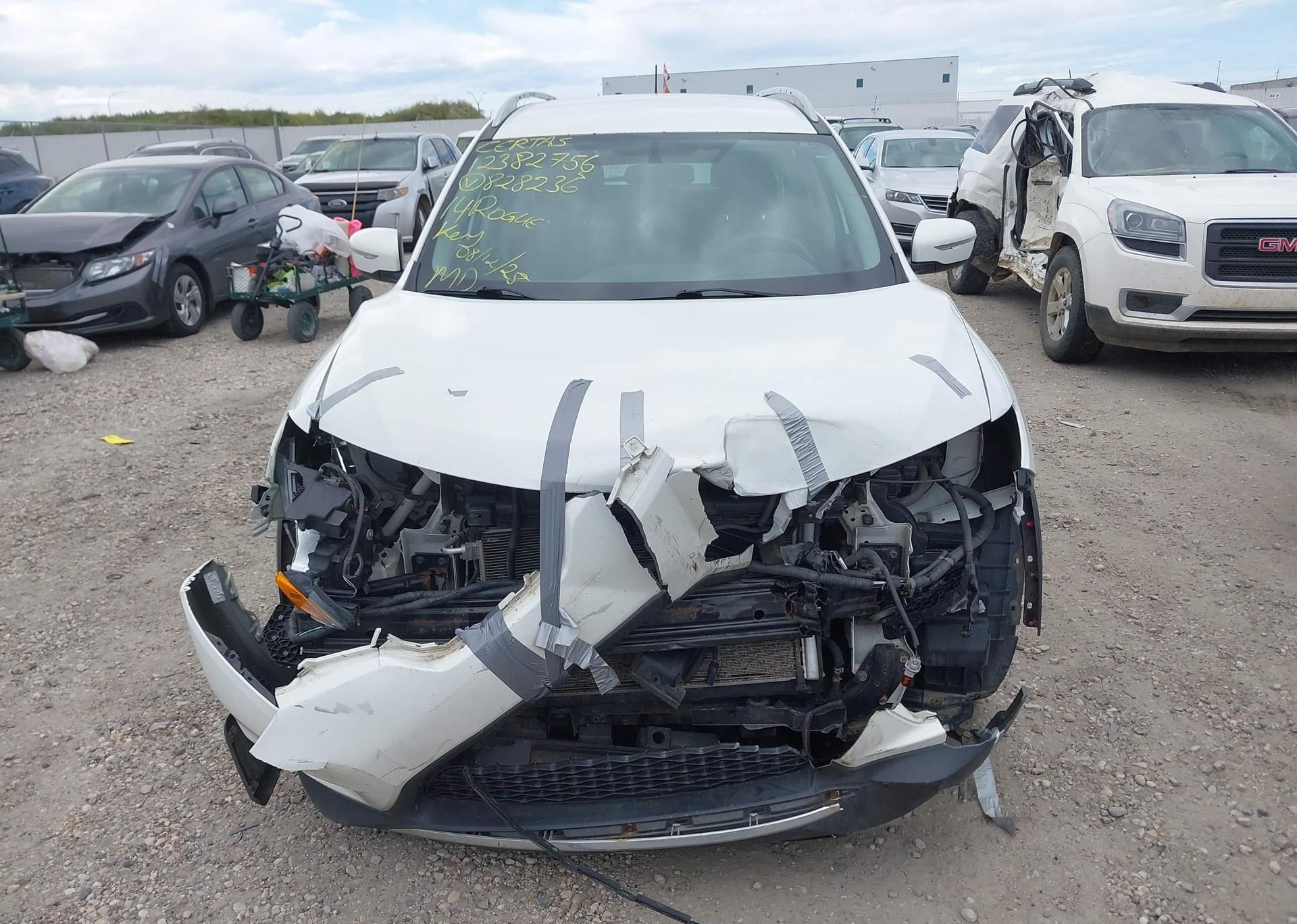 2014 NISSAN ROGUE S
