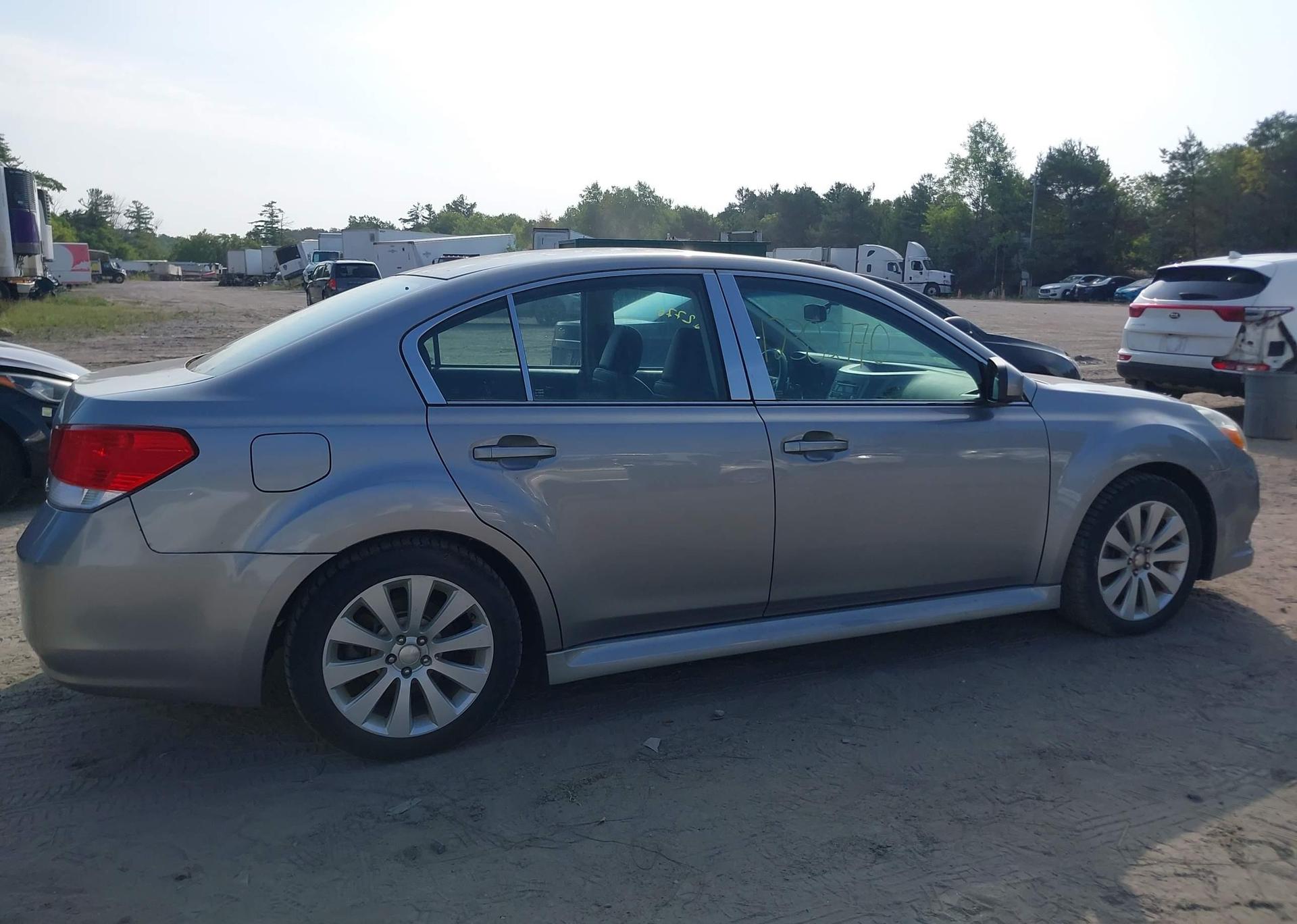 2011 SUBARU LEGACY 3.6R LIMITED