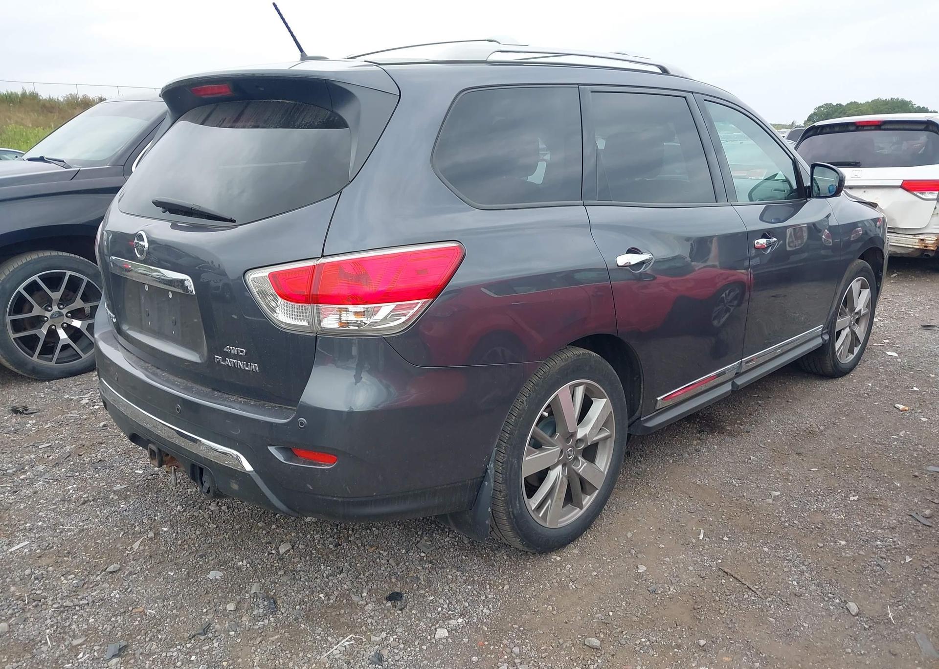 2014 NISSAN PATHFINDER S