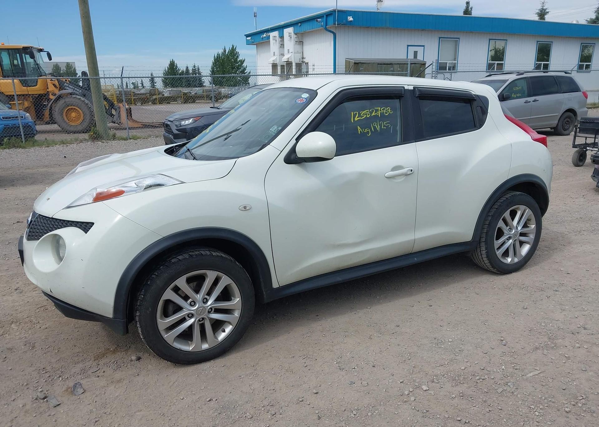 2011 NISSAN JUKE SV