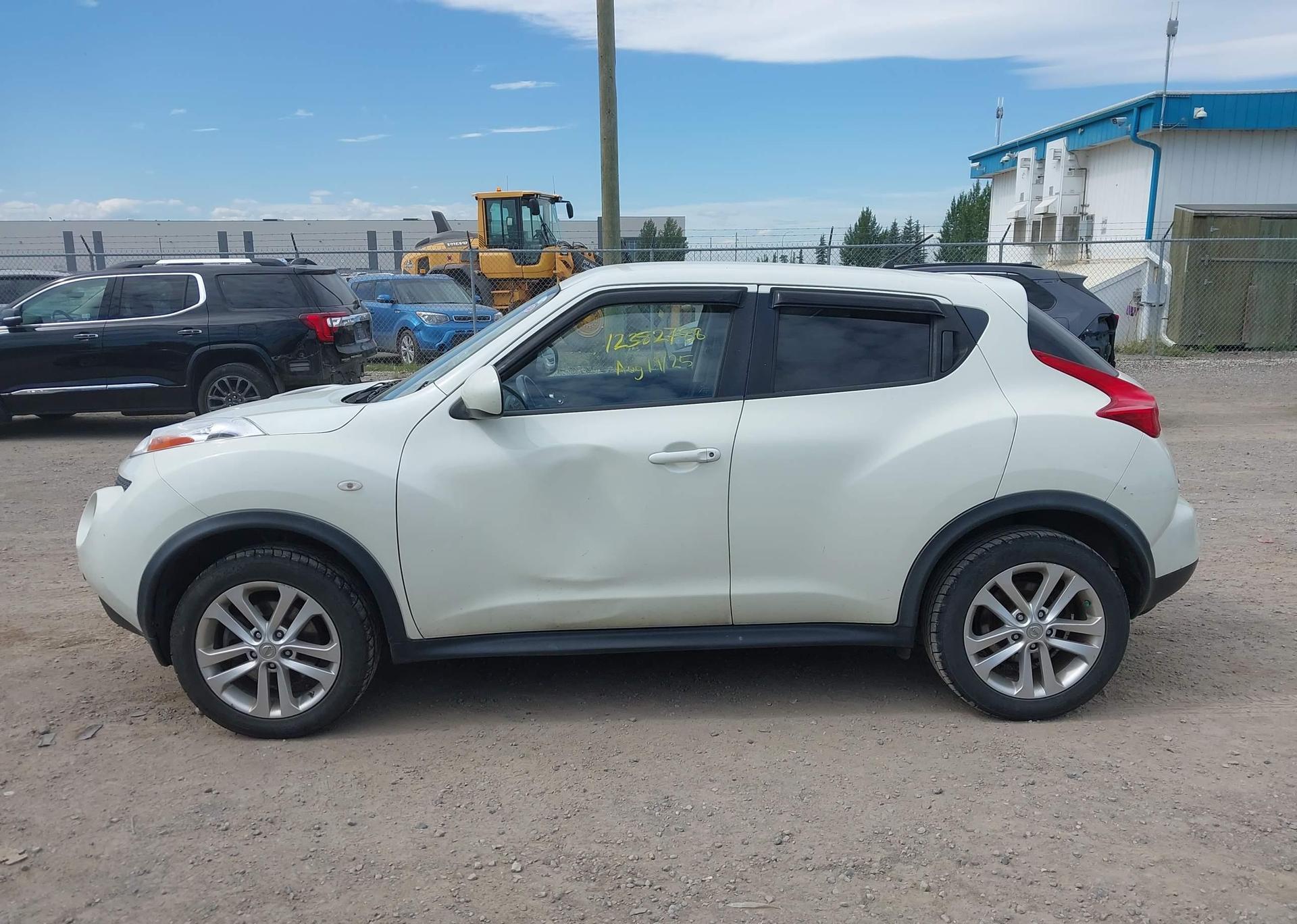 2011 NISSAN JUKE SV
