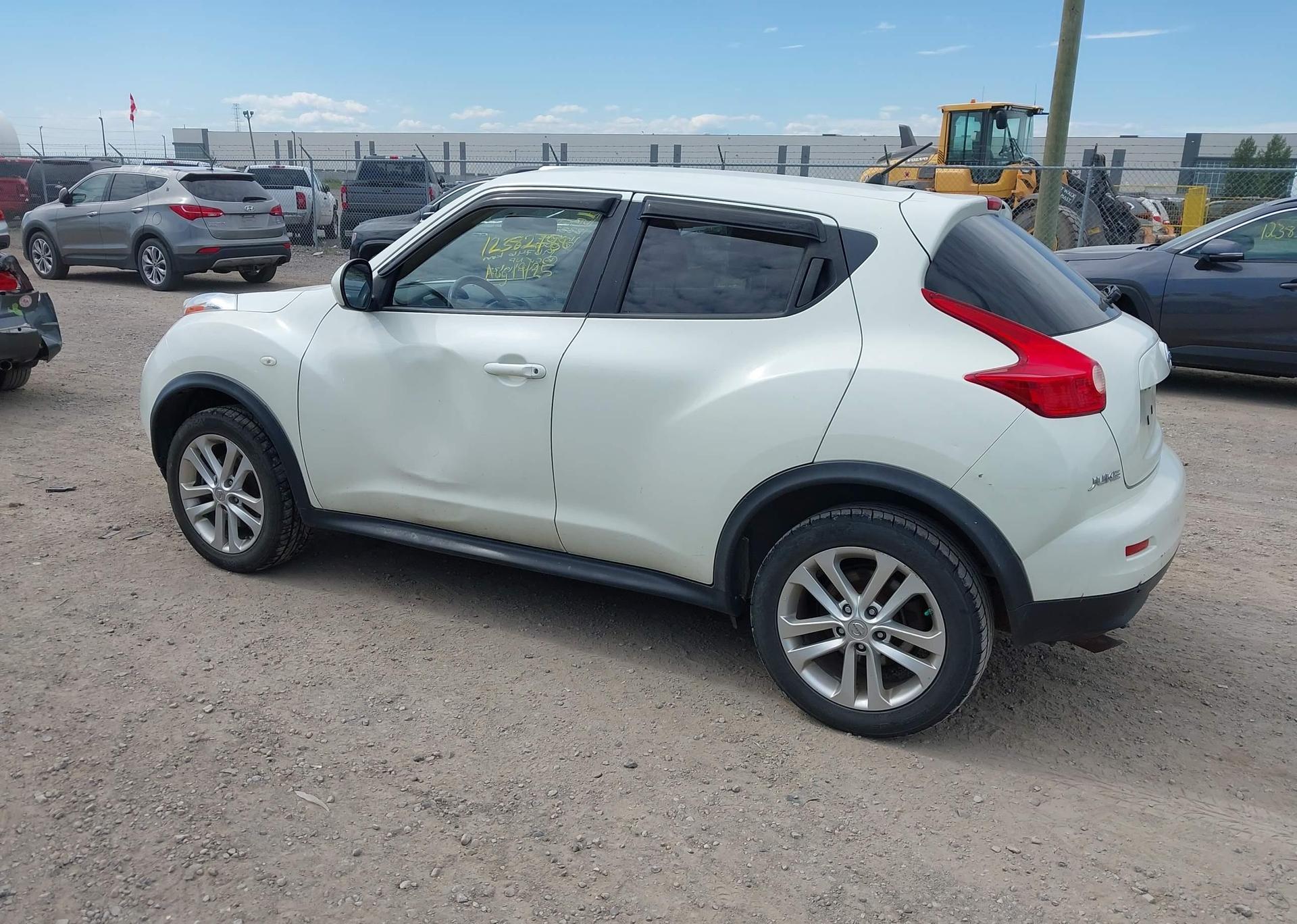 2011 NISSAN JUKE SV