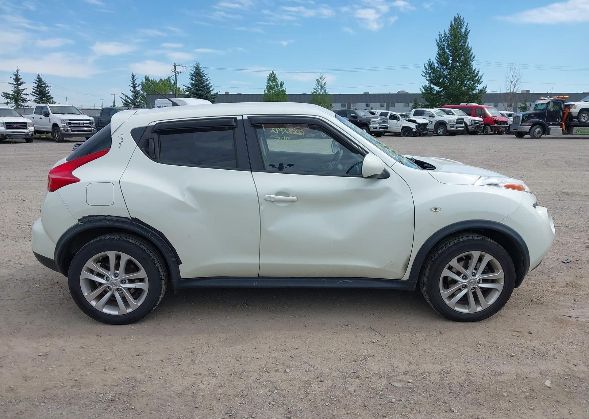 2011 NISSAN JUKE SV