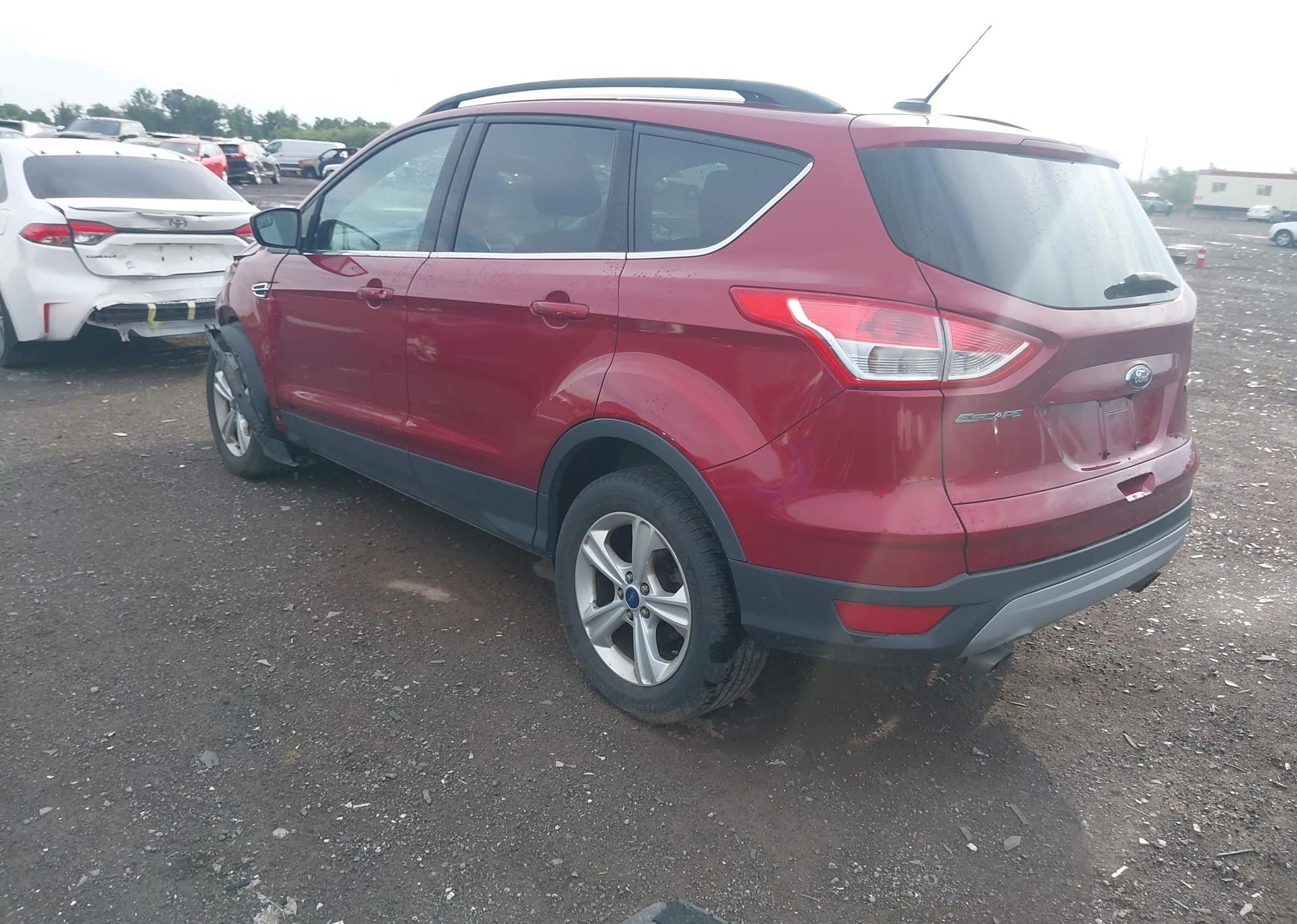 2015 FORD ESCAPE SE