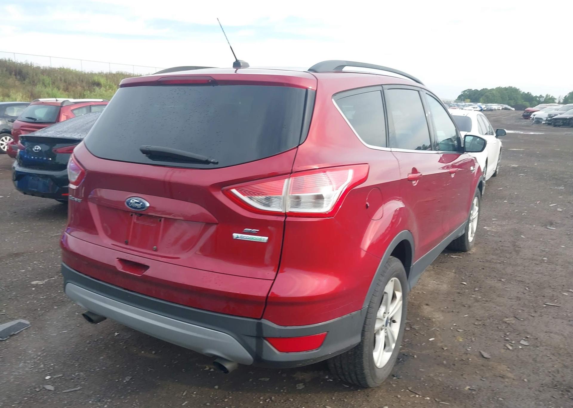 2015 FORD ESCAPE SE