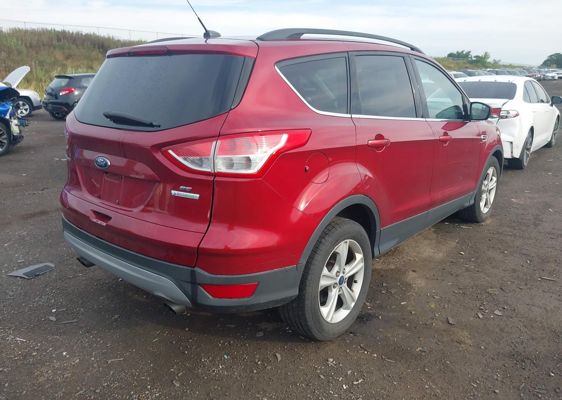 2015 FORD ESCAPE SE