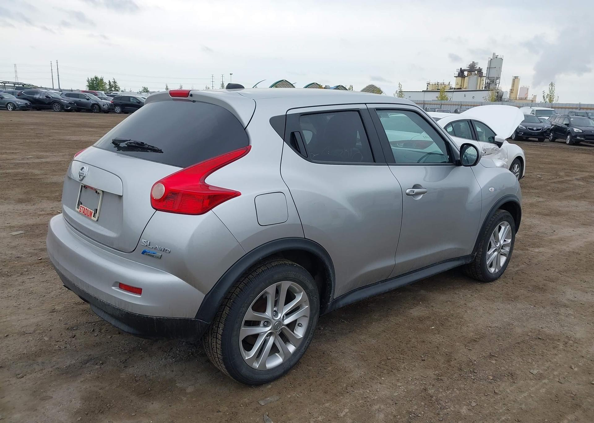 2012 NISSAN JUKE S
