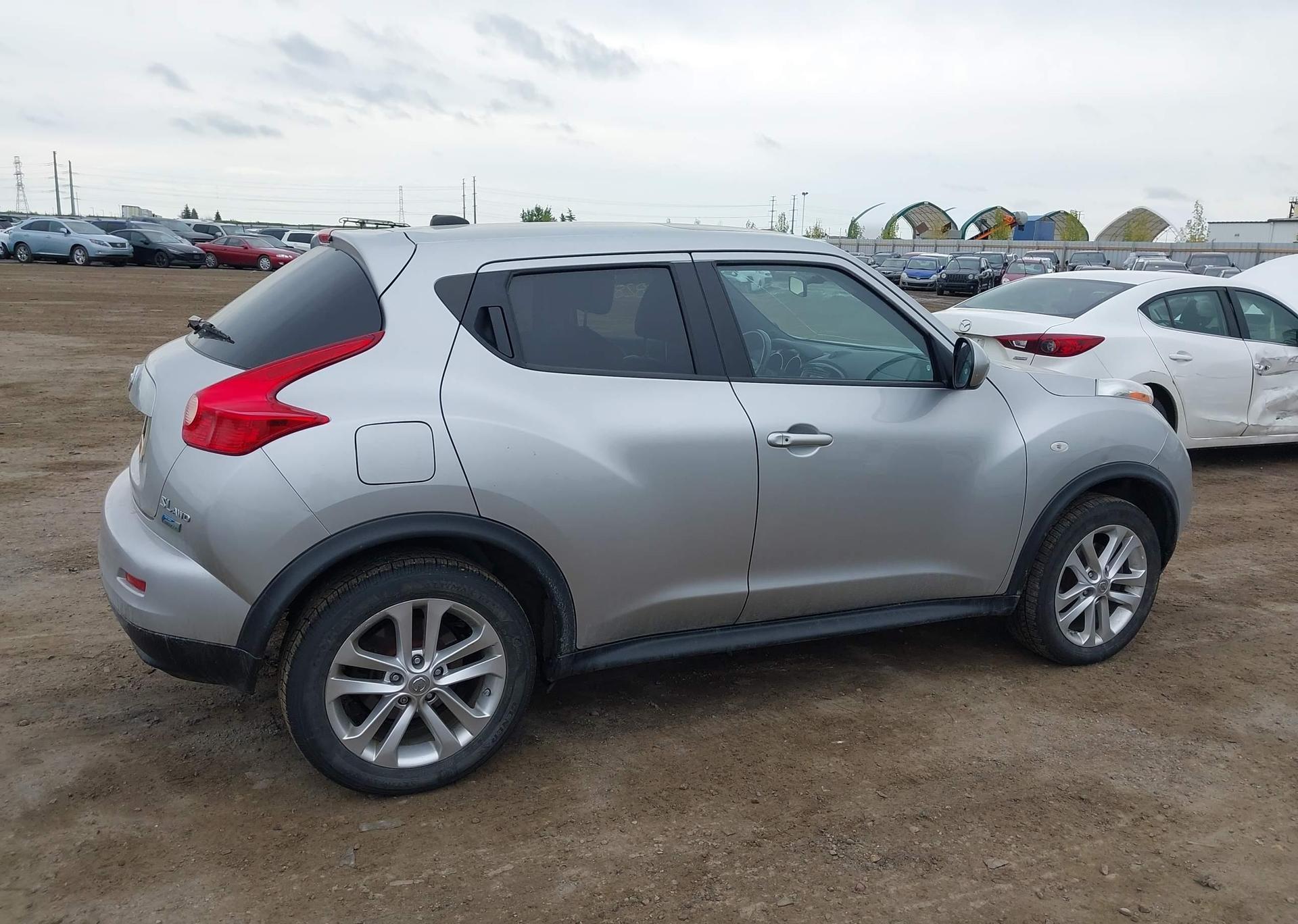 2012 NISSAN JUKE S