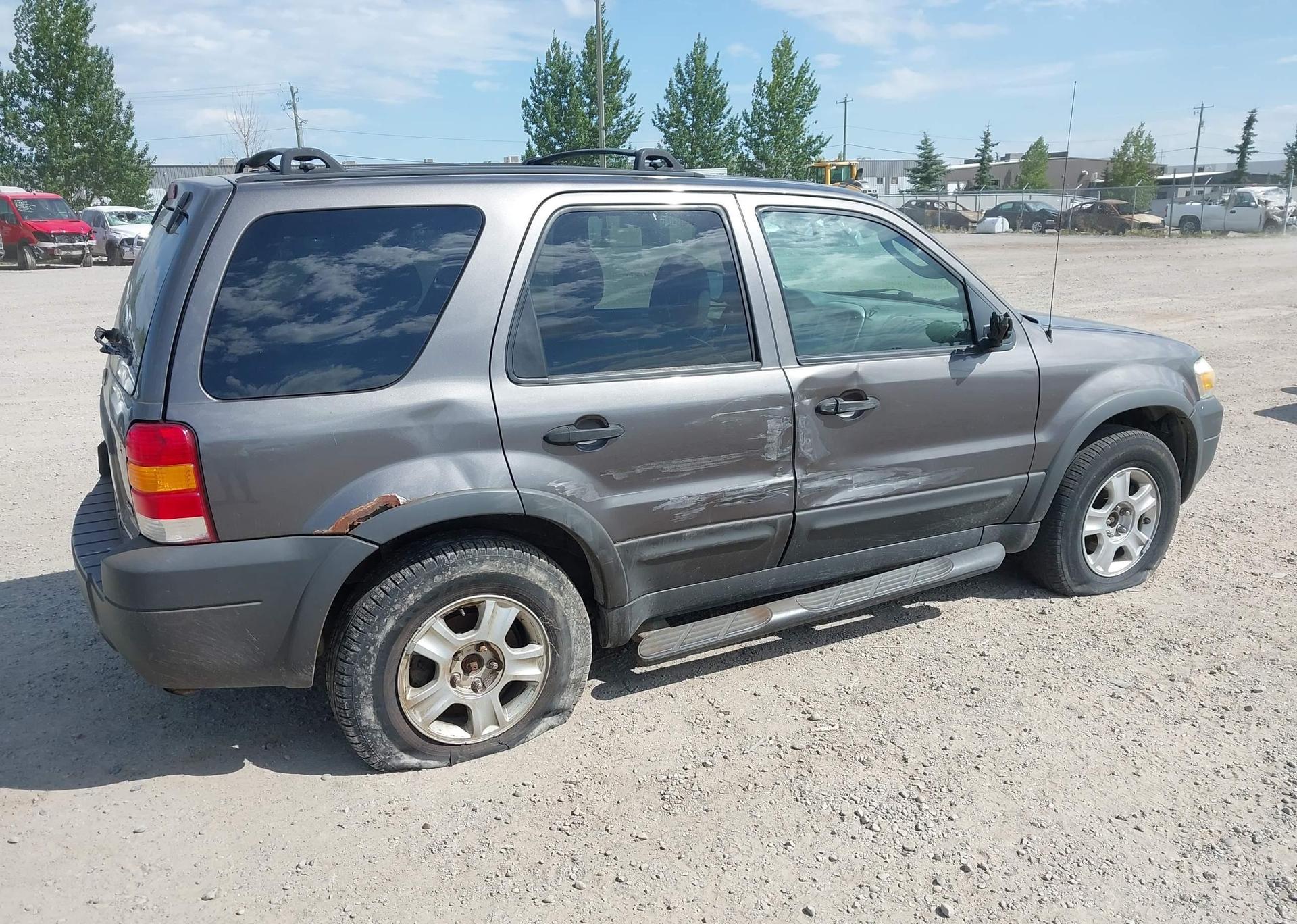 2005 FORD ESCAPE XLT