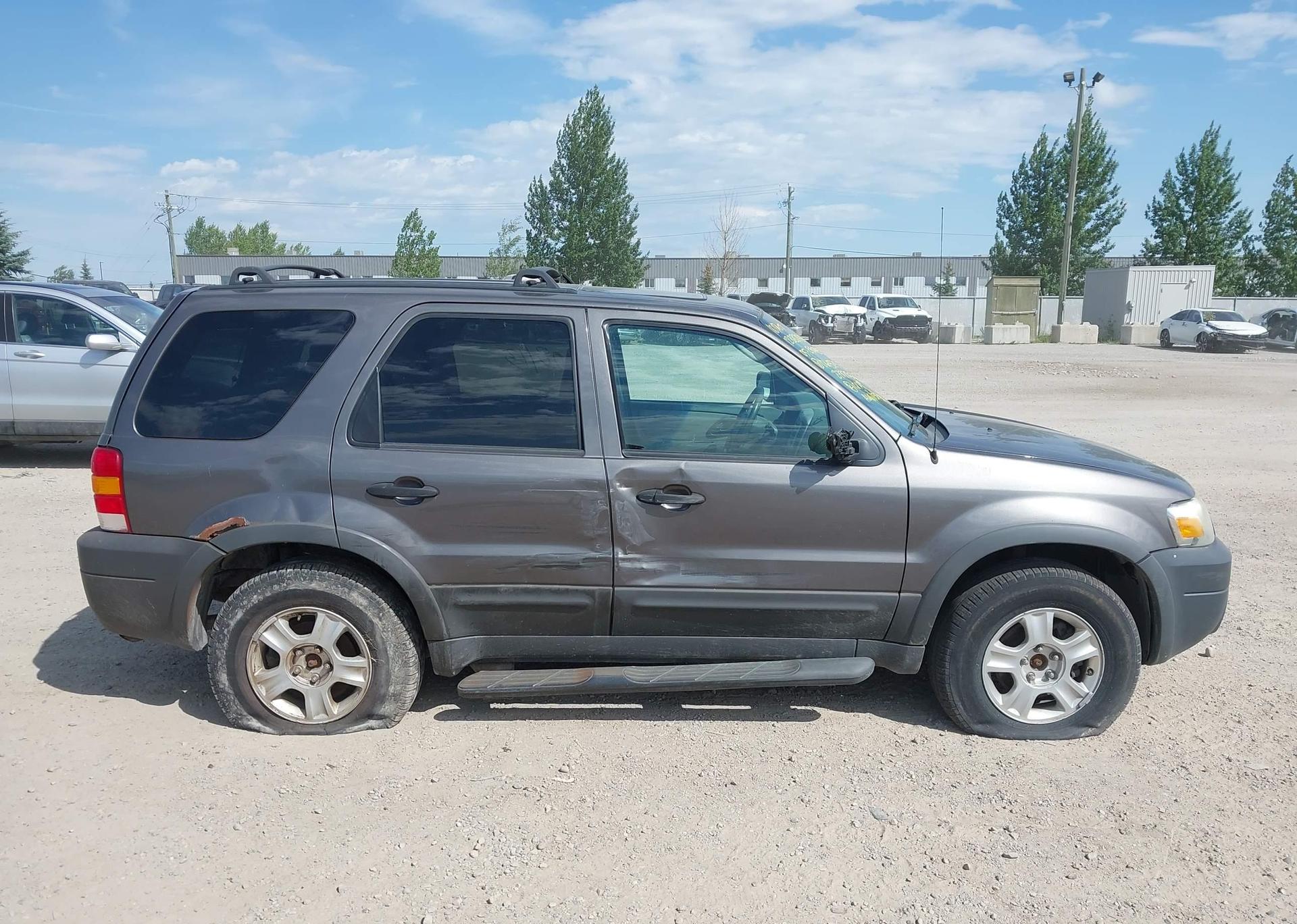 2005 FORD ESCAPE XLT