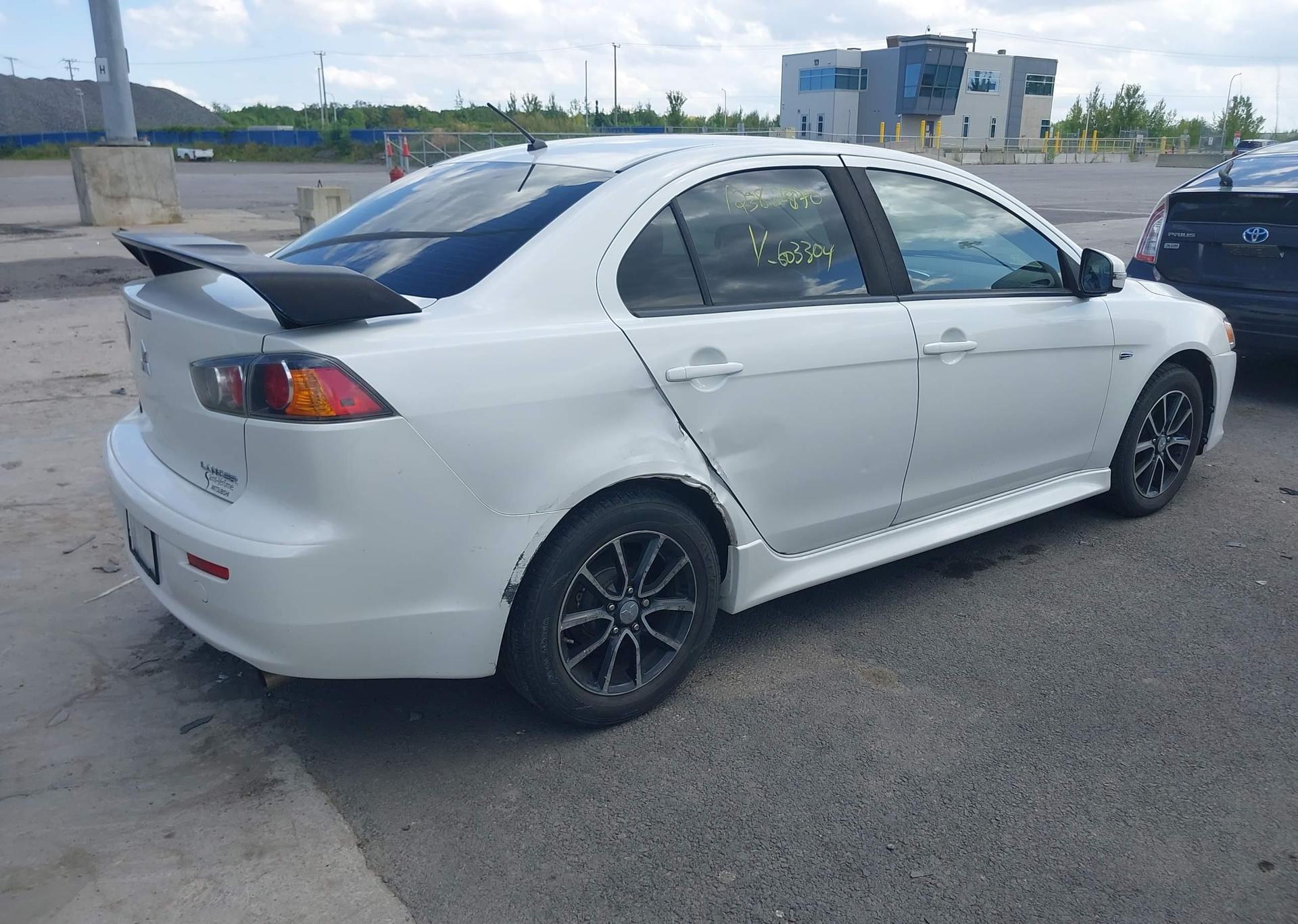2016 MITSUBISHI LANCER ES
