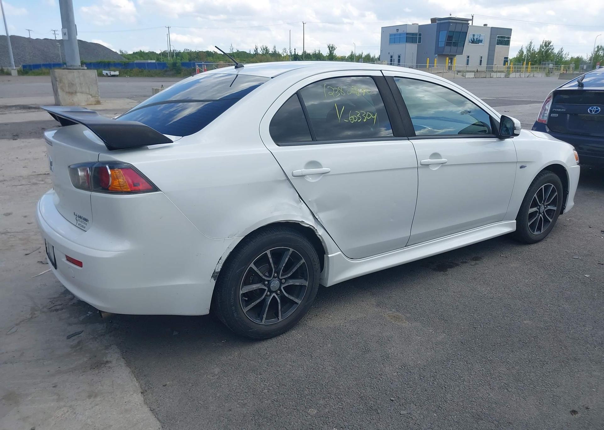 2016 MITSUBISHI LANCER ES