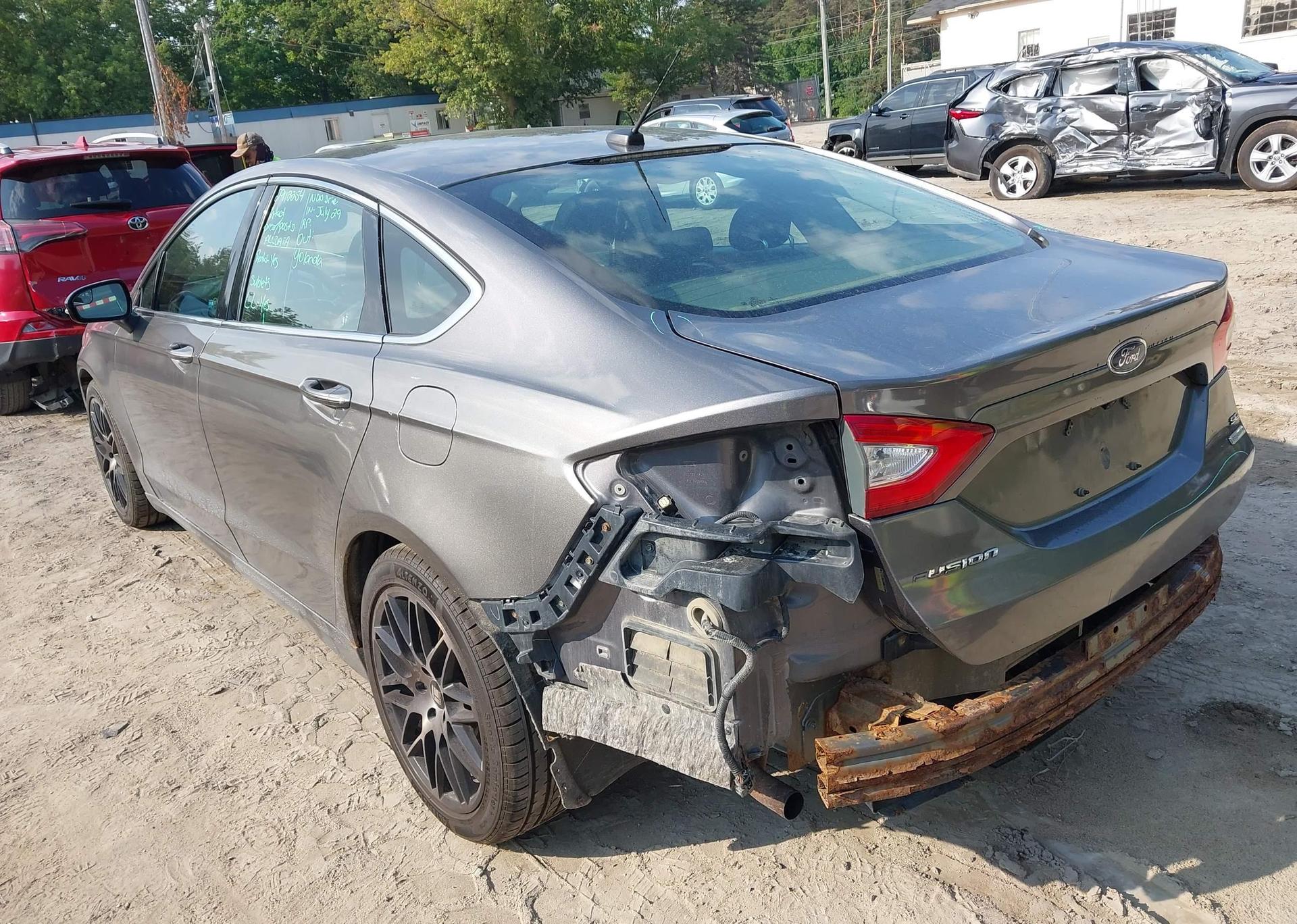 2013 FORD FUSION SE