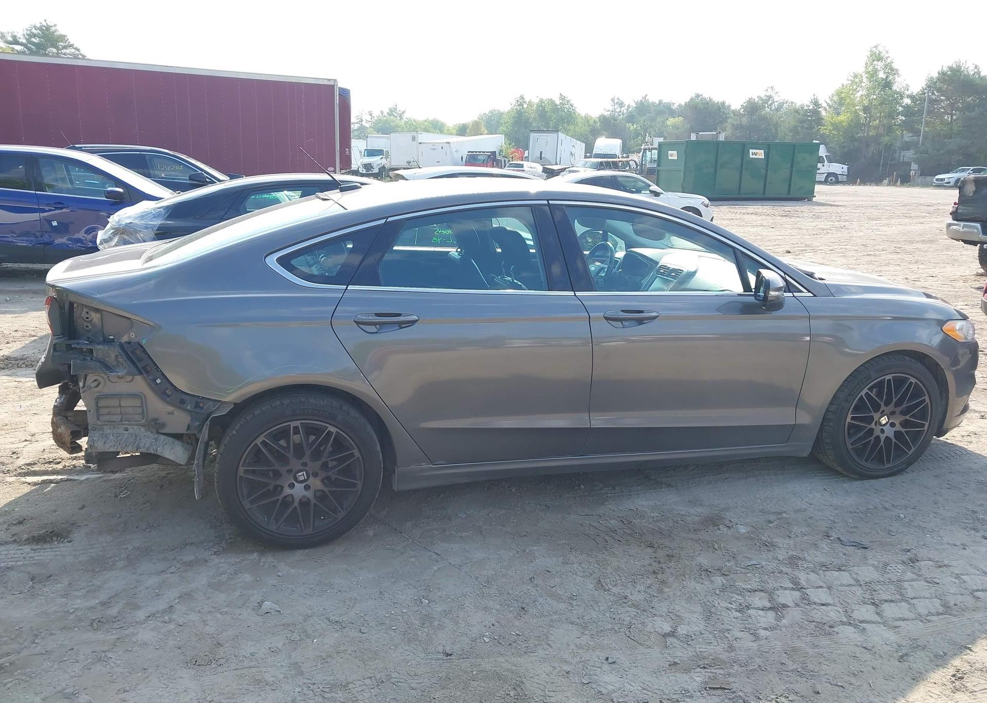 2013 FORD FUSION SE