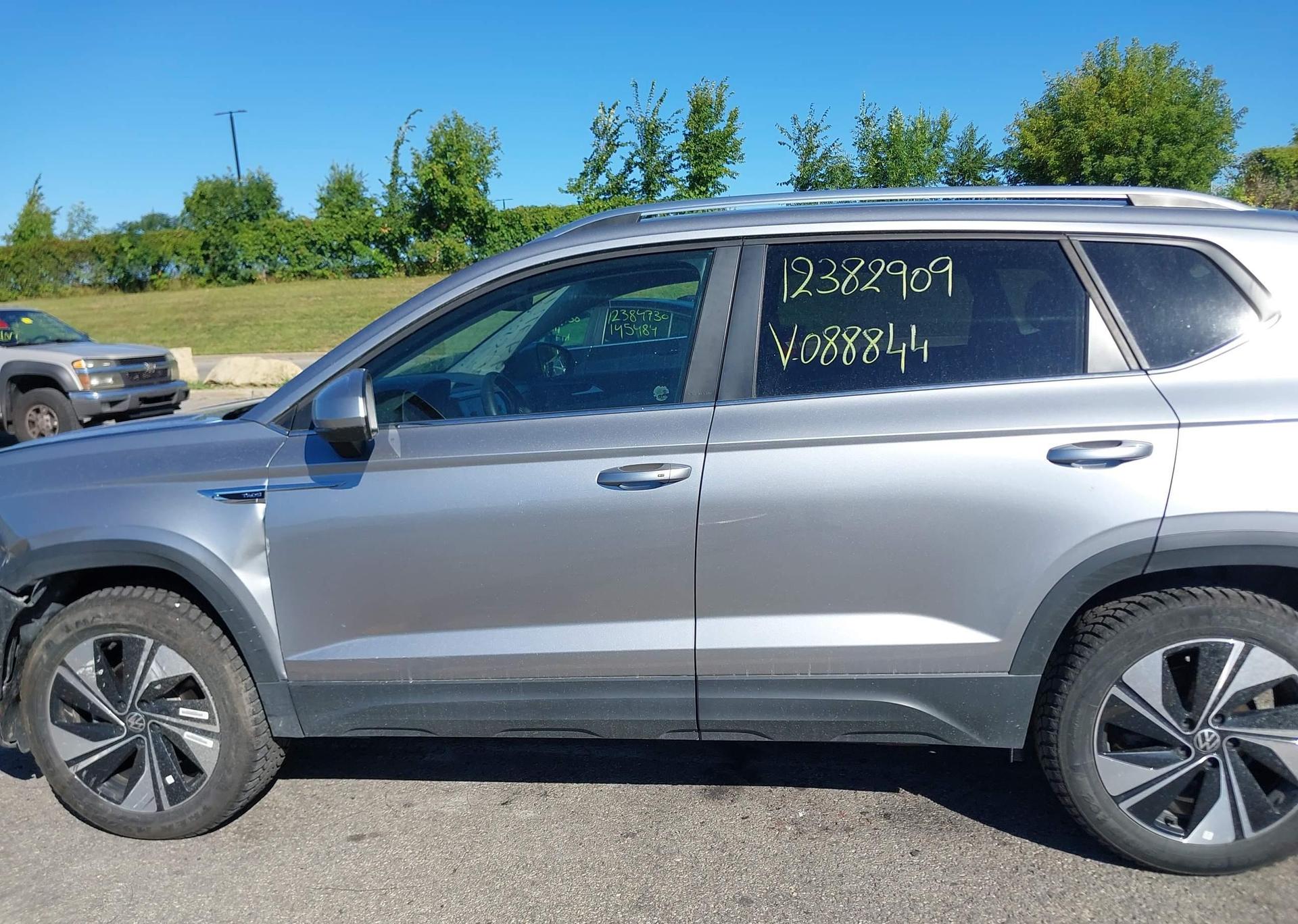 2024 VOLKSWAGEN TAOS SE