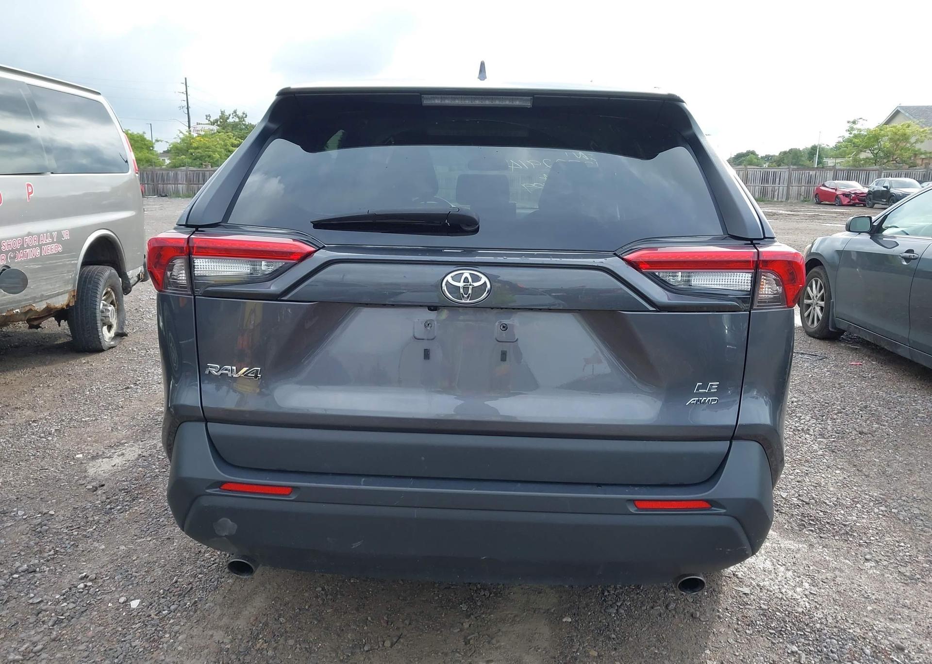 2022 TOYOTA RAV4 LE
