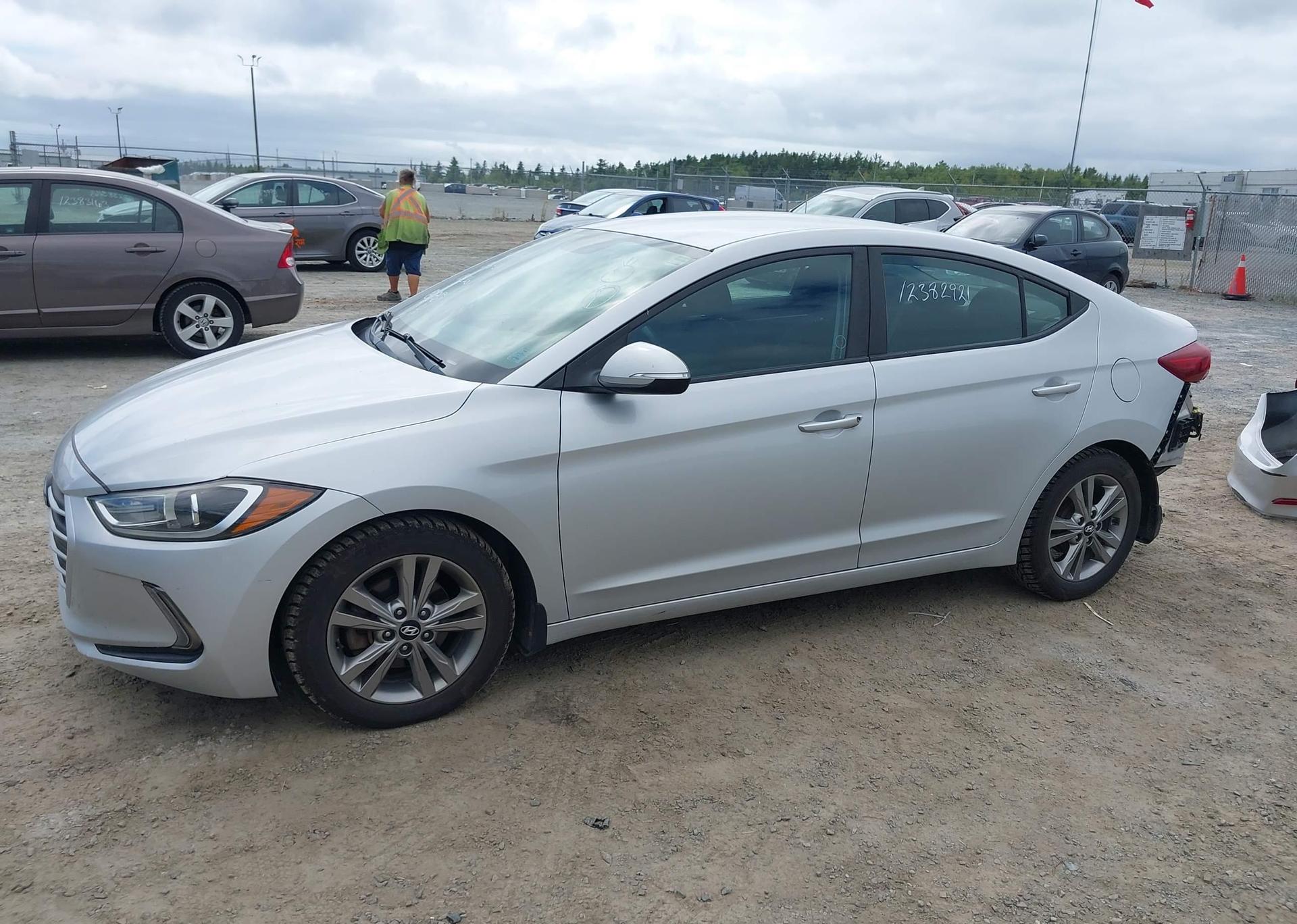 2017 HYUNDAI ELANTRA GL
