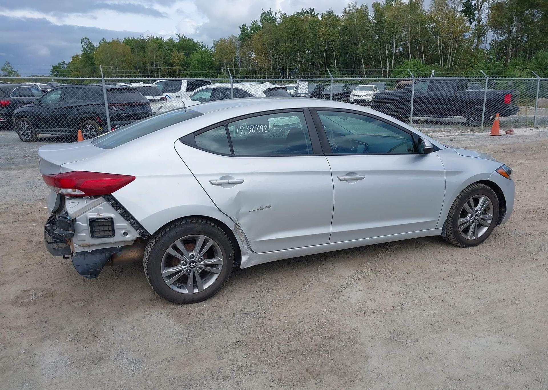 2017 HYUNDAI ELANTRA GL