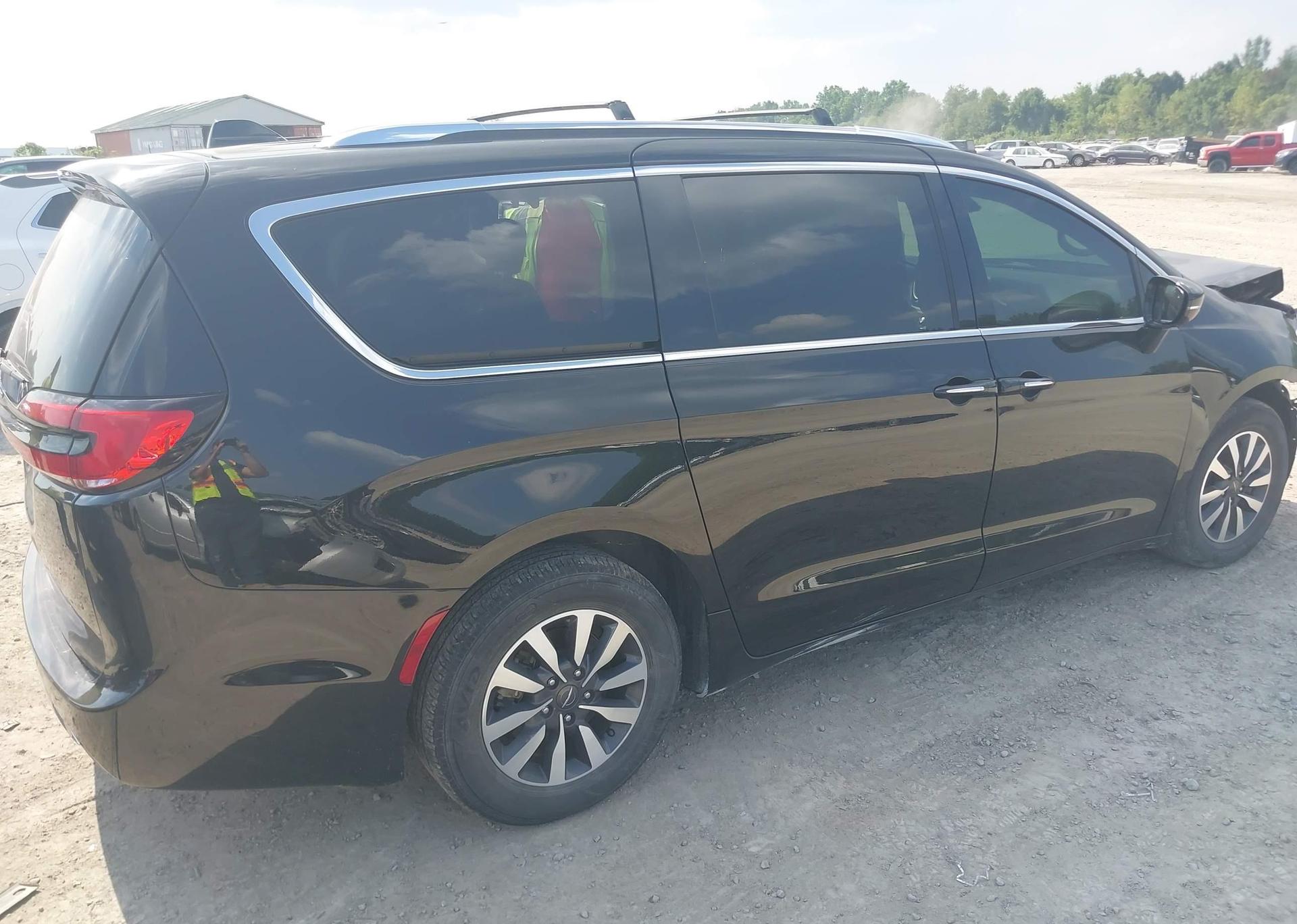 2021 CHRYSLER PACIFICA TOURING L PLUS
