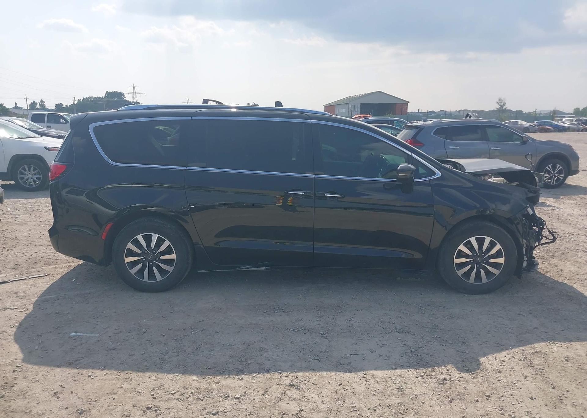 2021 CHRYSLER PACIFICA TOURING L PLUS