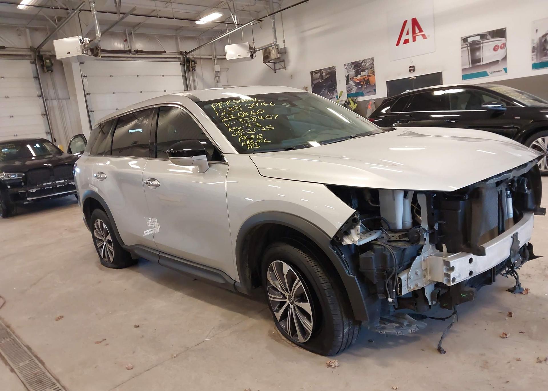 2022 INFINITI QX60 PURE