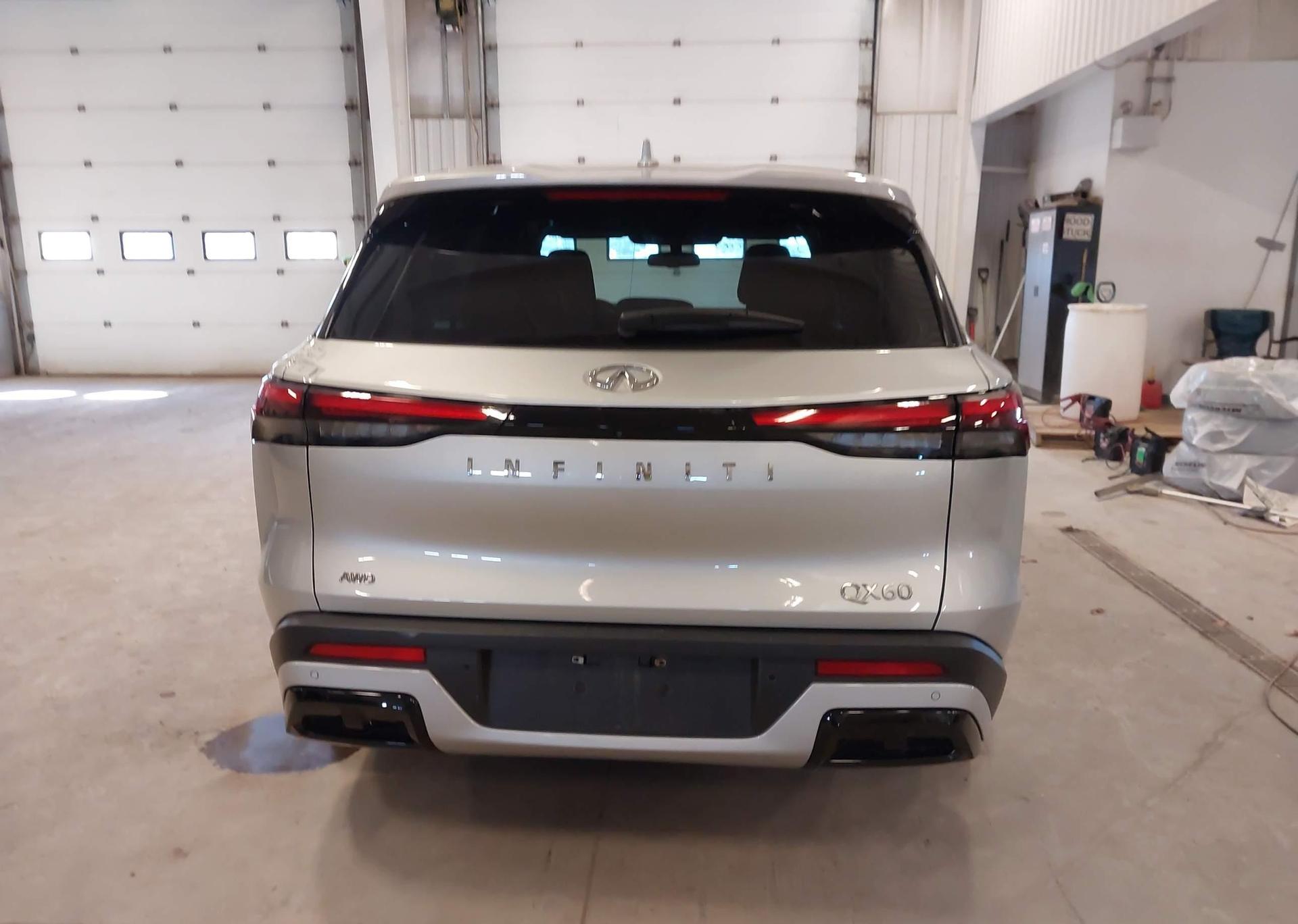 2022 INFINITI QX60 PURE