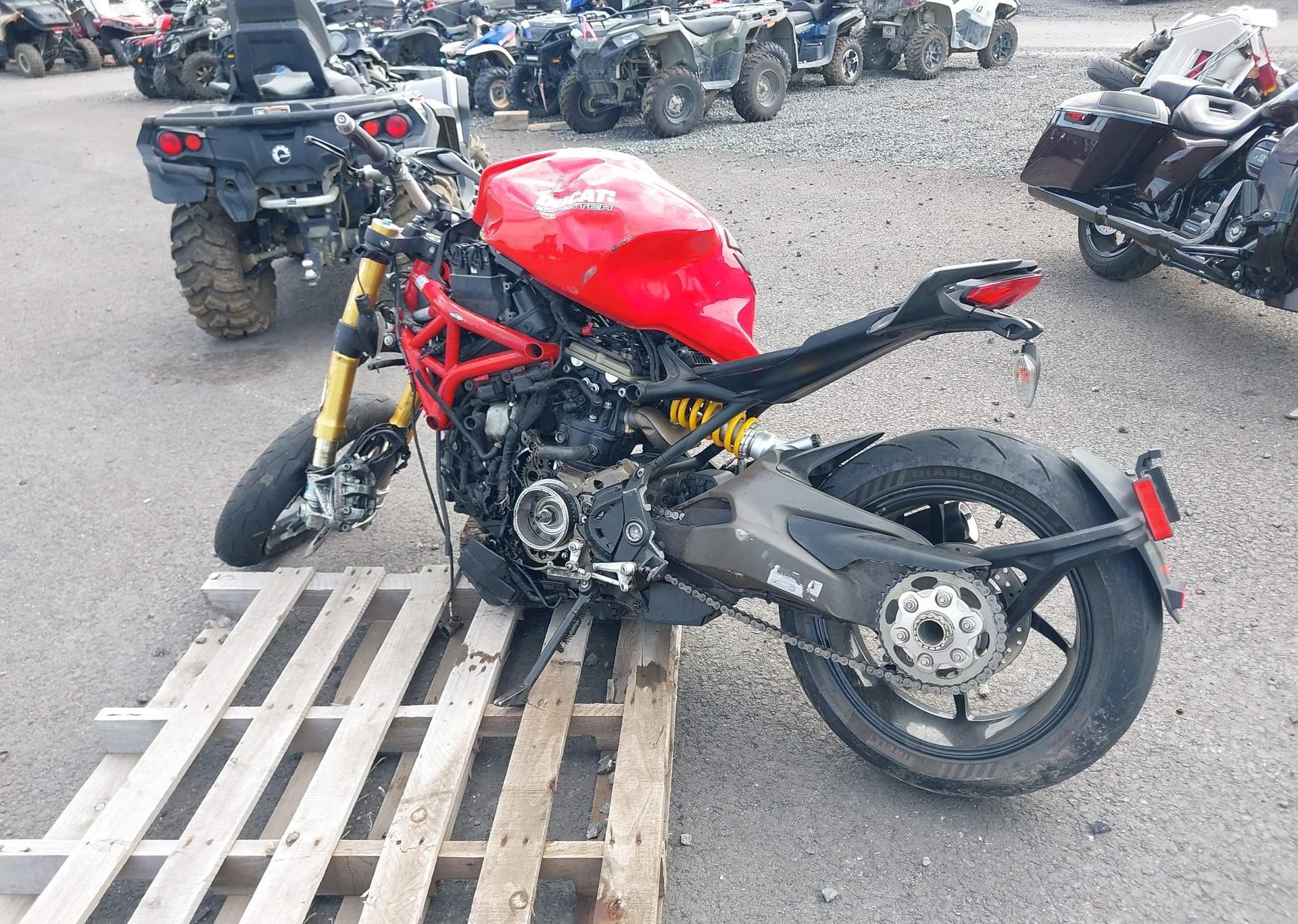 2015 DUCATI MONSTER 1200 S