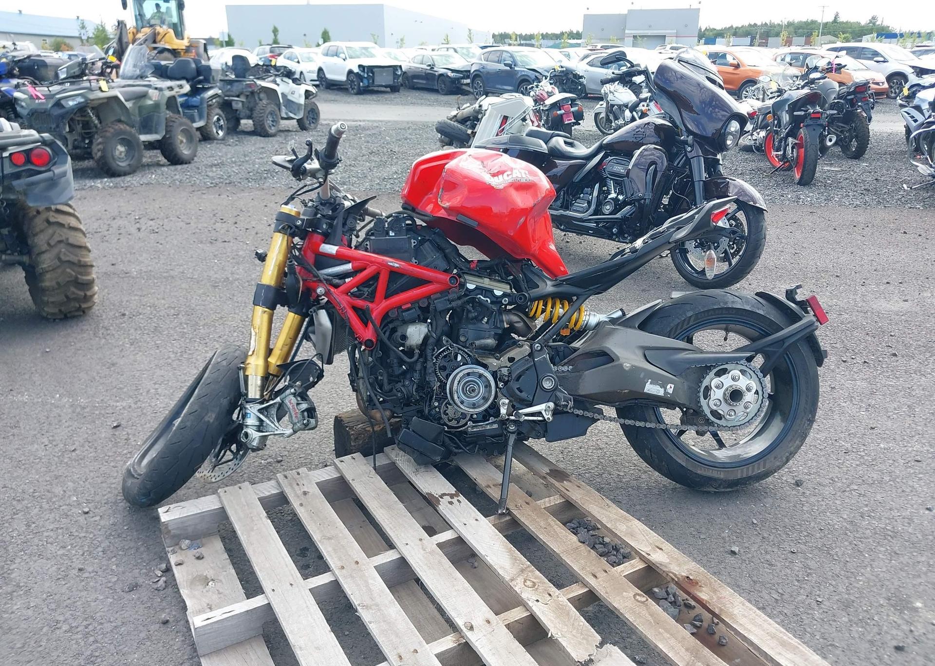 2015 DUCATI MONSTER 1200 S