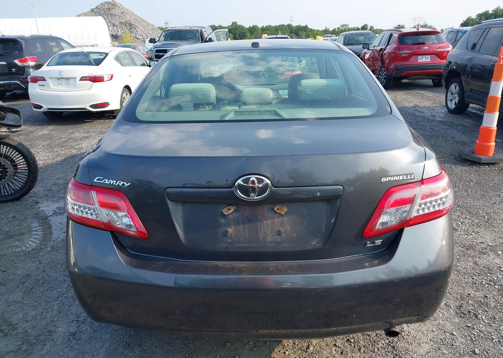 2011 TOYOTA CAMRY LE