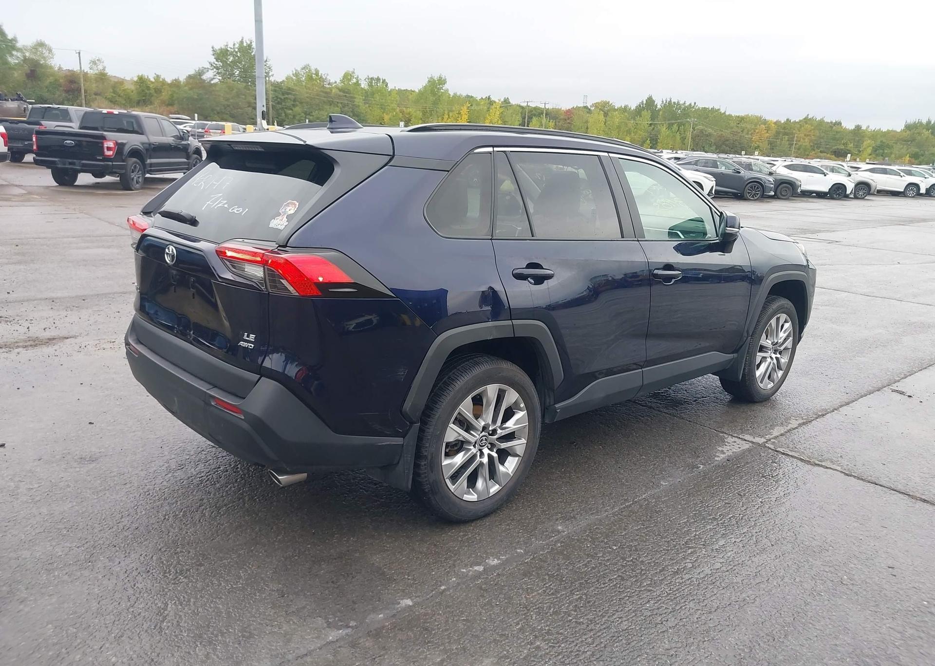2023 TOYOTA RAV4 XLE