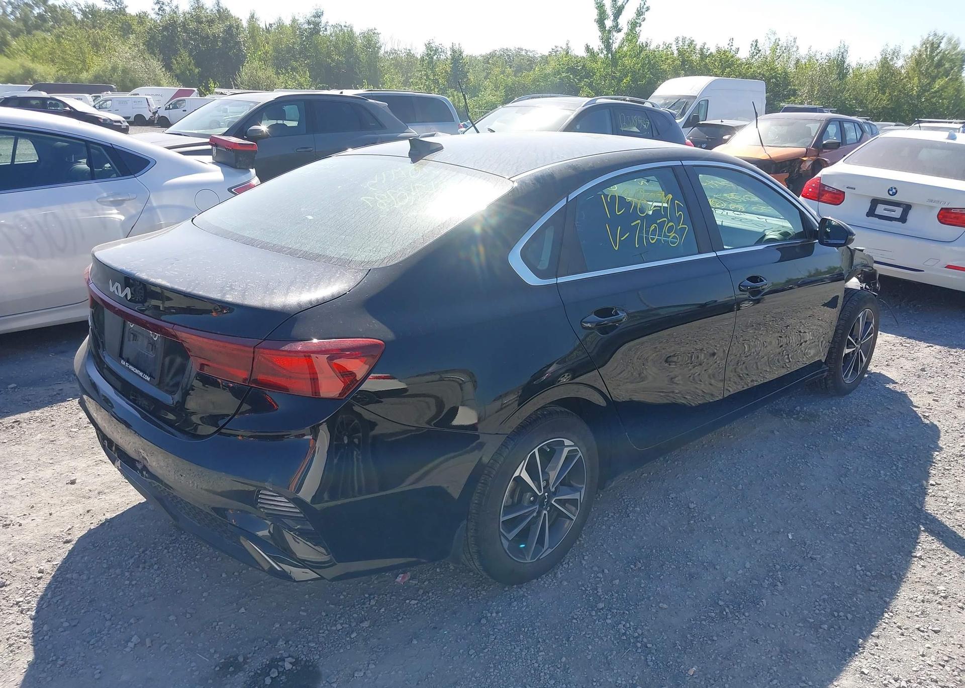 2023 KIA FORTE EX