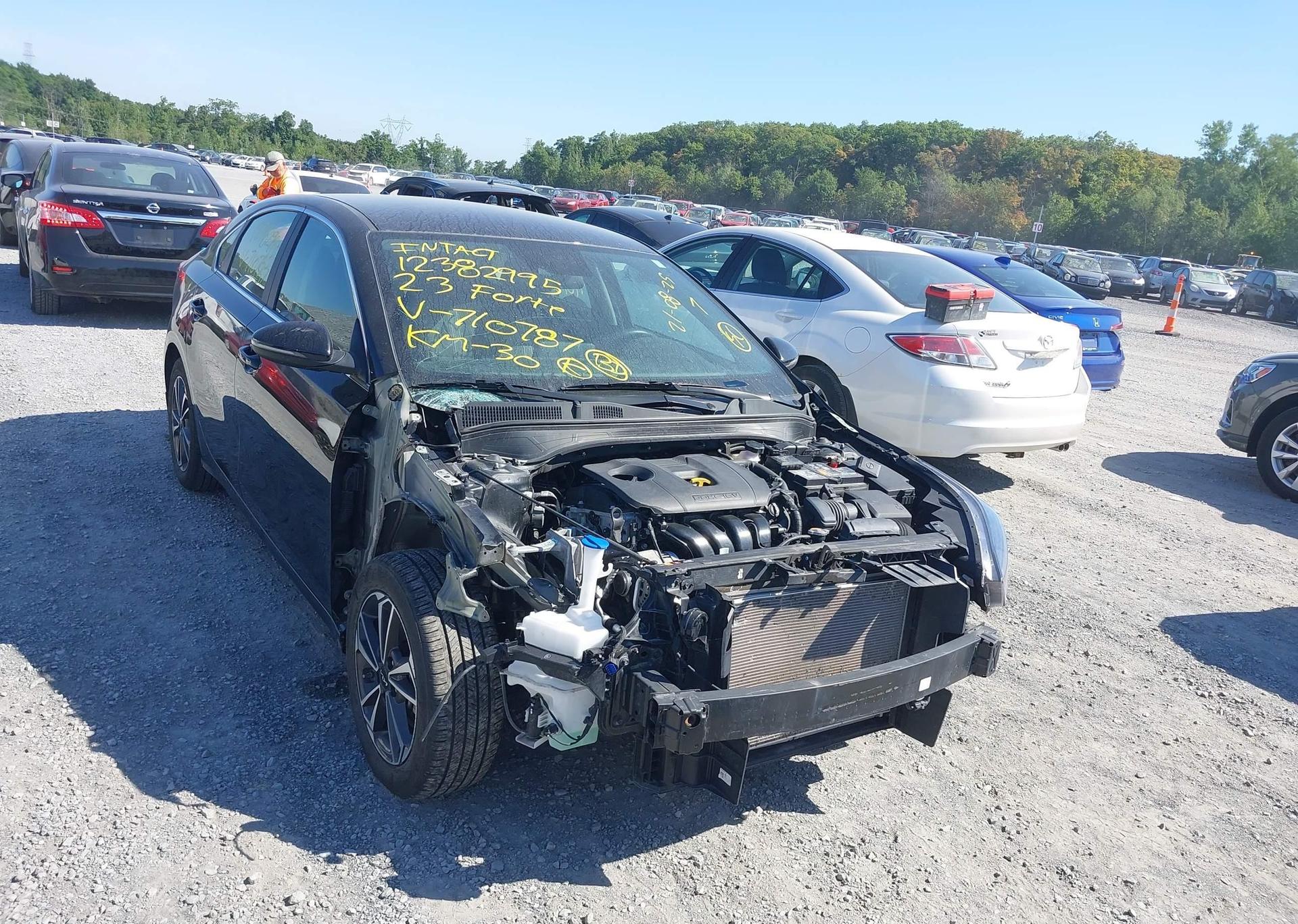 2023 KIA FORTE EX