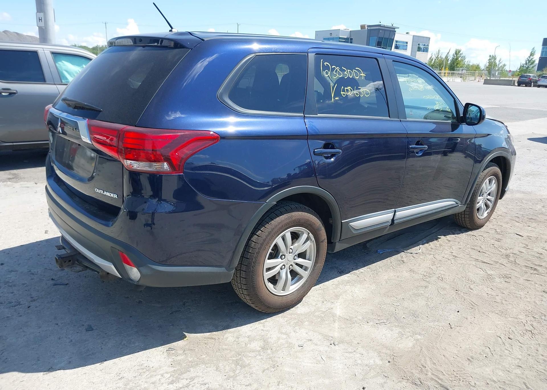 2016 MITSUBISHI OUTLANDER ES