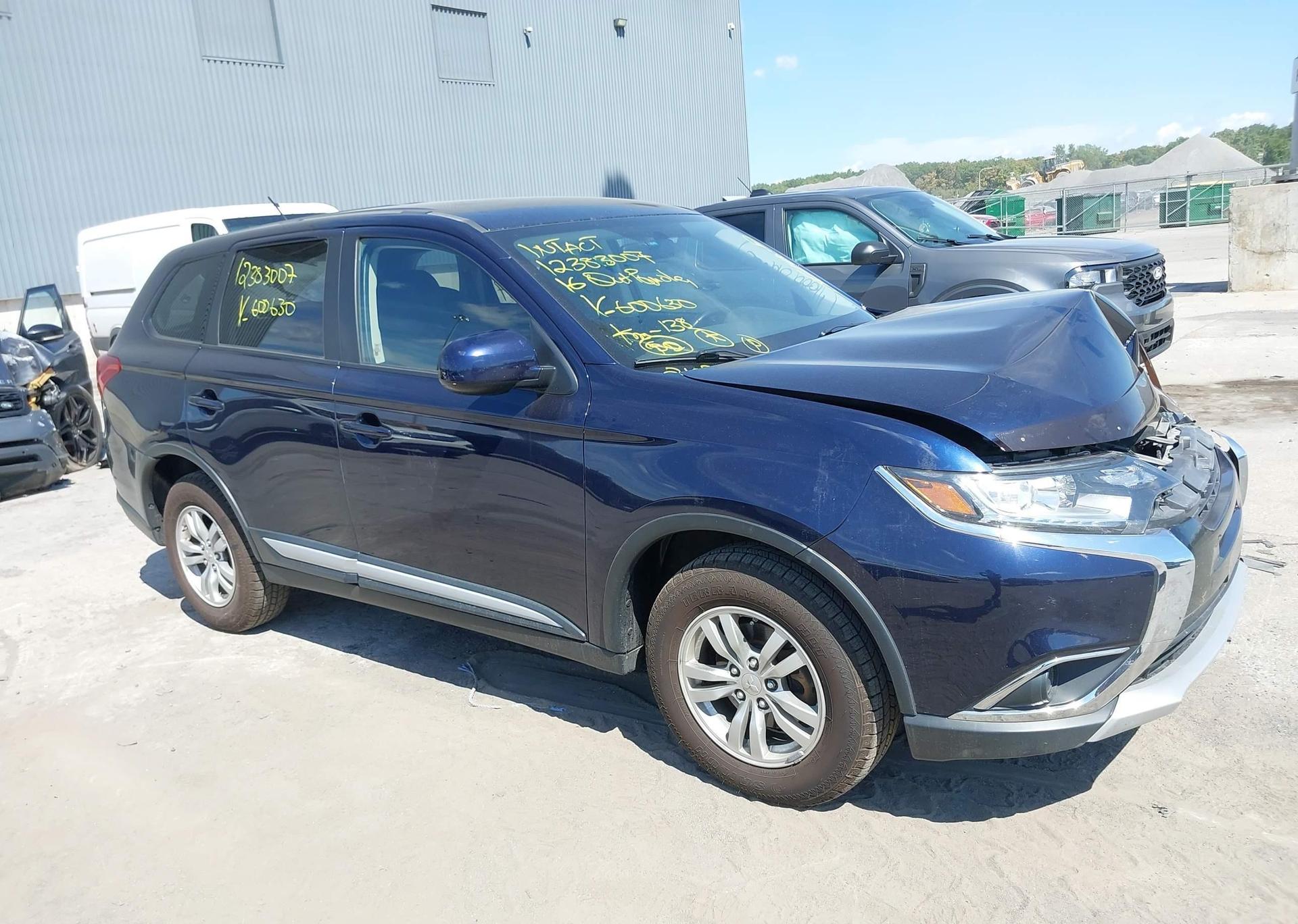 2016 MITSUBISHI OUTLANDER ES