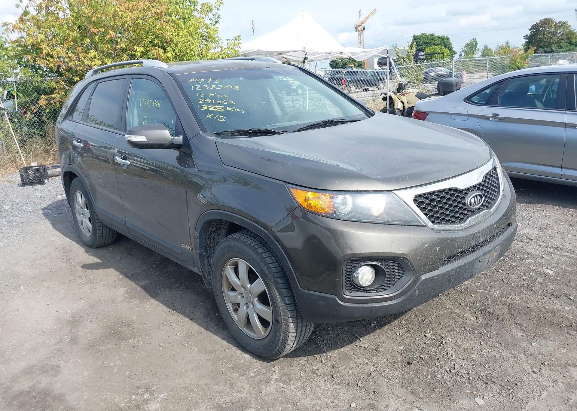 2012 KIA SORENTO LX