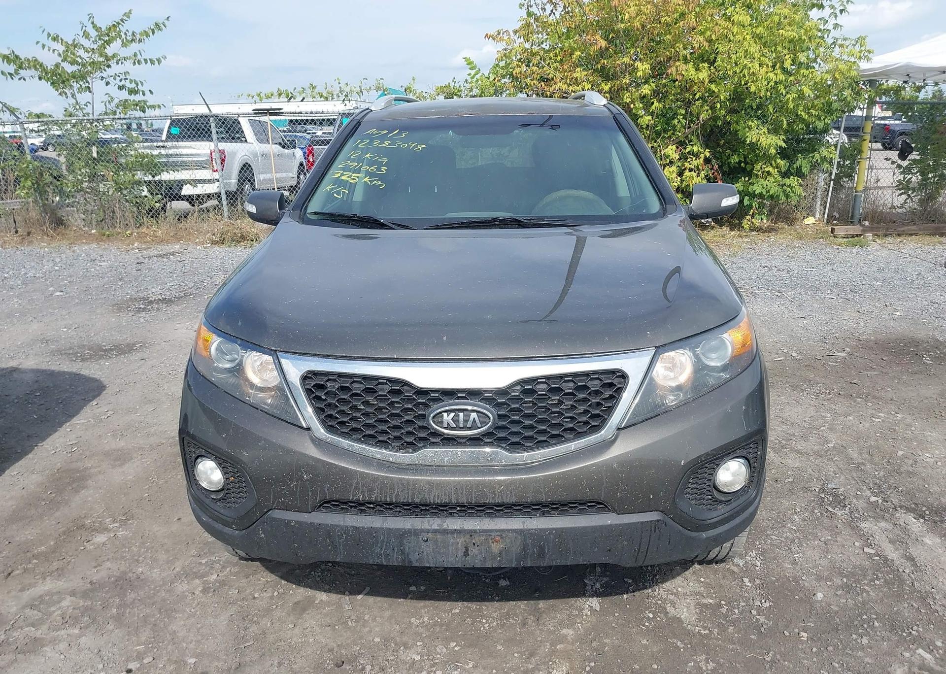 2012 KIA SORENTO LX