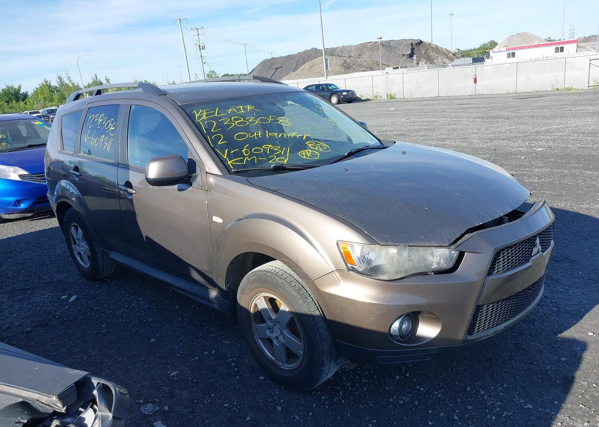 2012 MITSUBISHI OUTLANDER ES