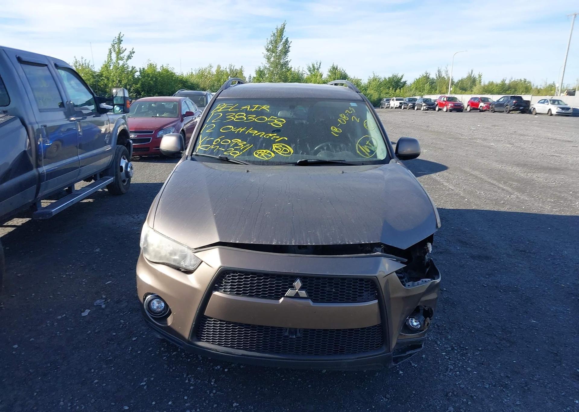 2012 MITSUBISHI OUTLANDER ES