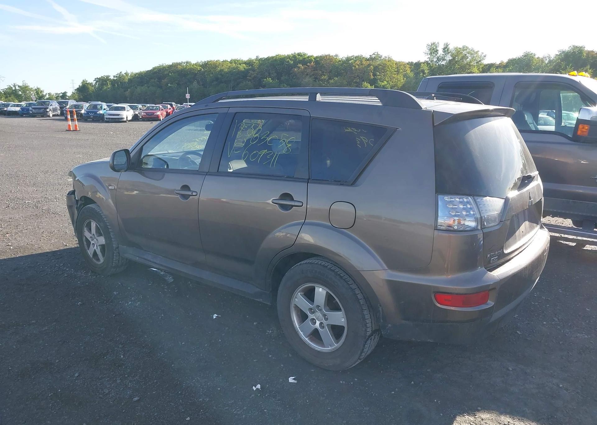 2012 MITSUBISHI OUTLANDER ES