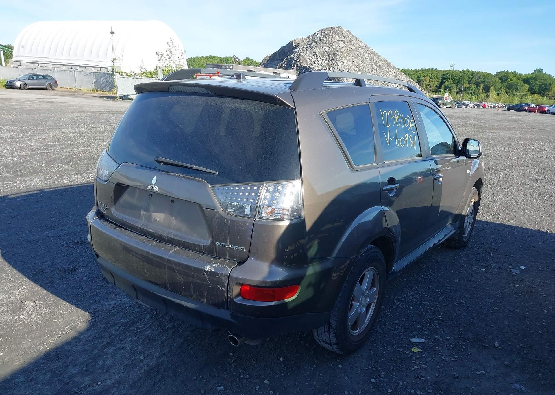 2012 MITSUBISHI OUTLANDER ES