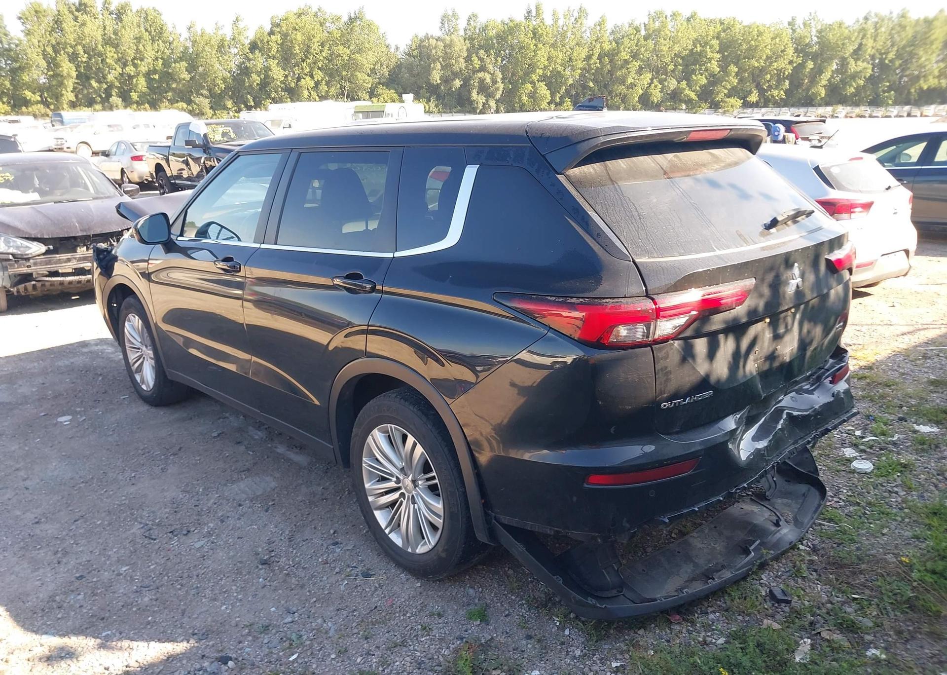 2022 MITSUBISHI OUTLANDER ES